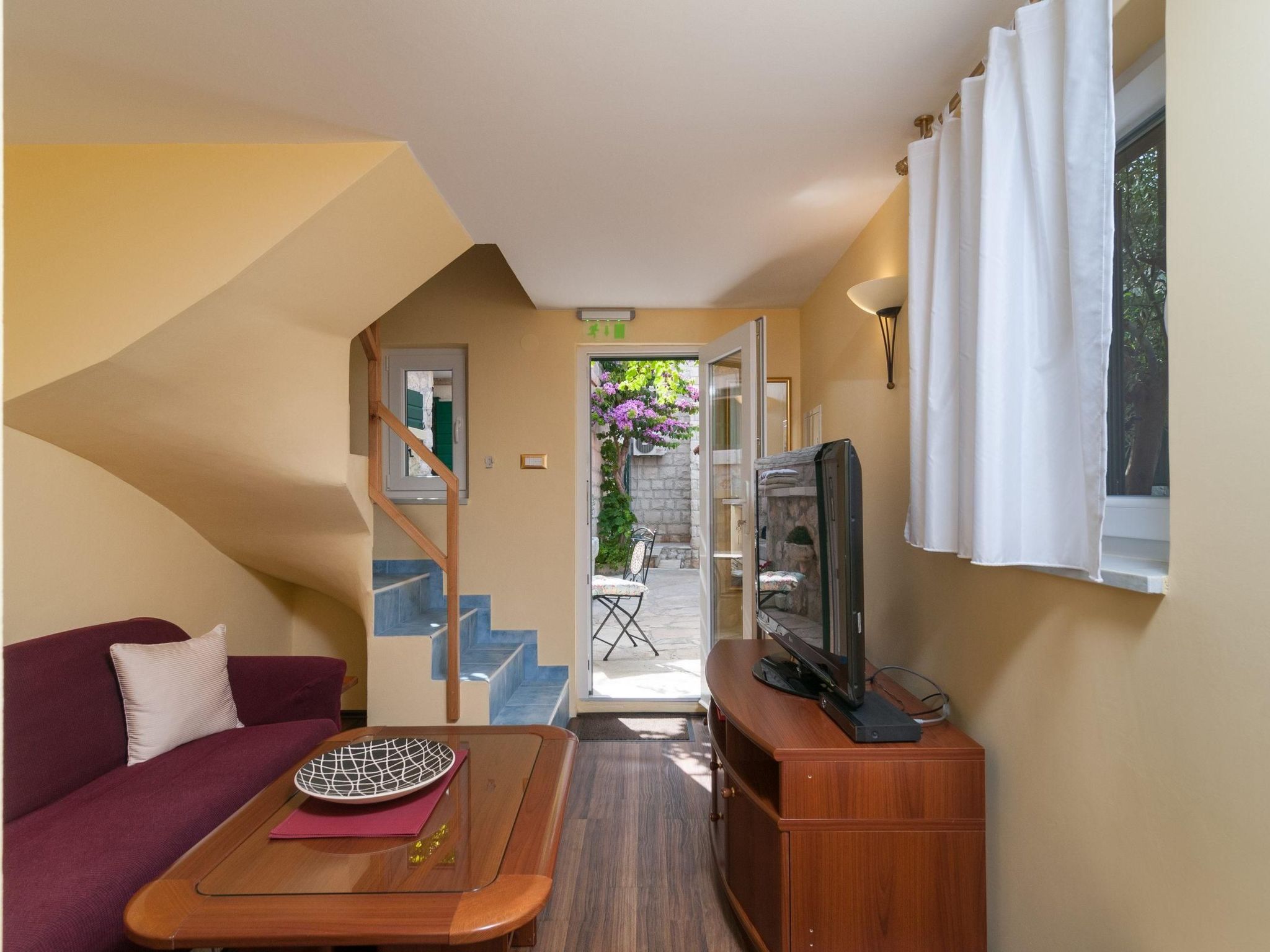 In Omiš mit Privatem Balkon-Dedans