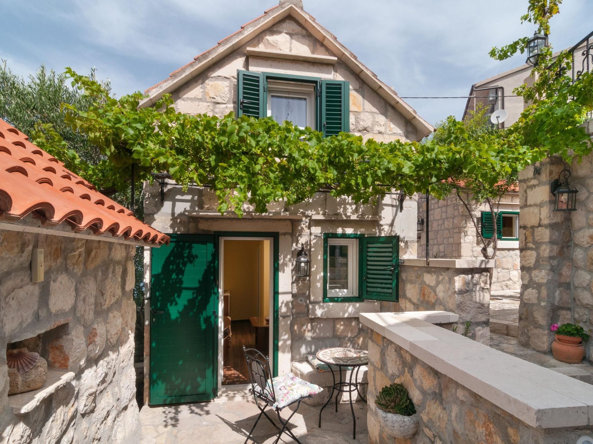 In Omiš mit Privatem Balkon-Dedans