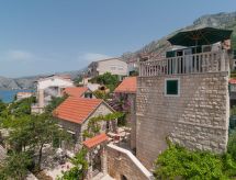 Gemütliche Wohnung in Omiš mit Privatem Balkon