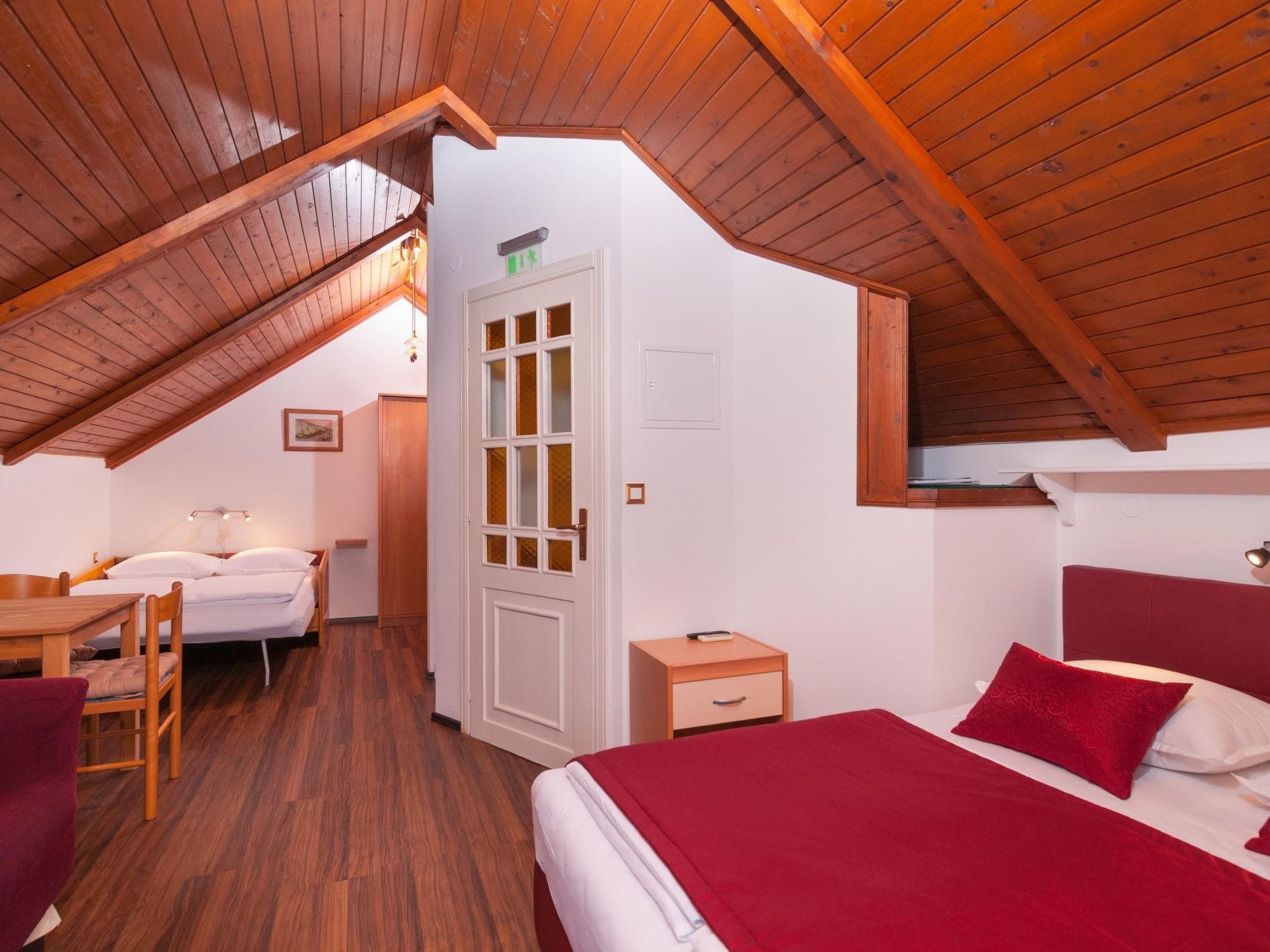 Gemütliche Wohnung in Omiš mit Privatem Balkon-Binnen