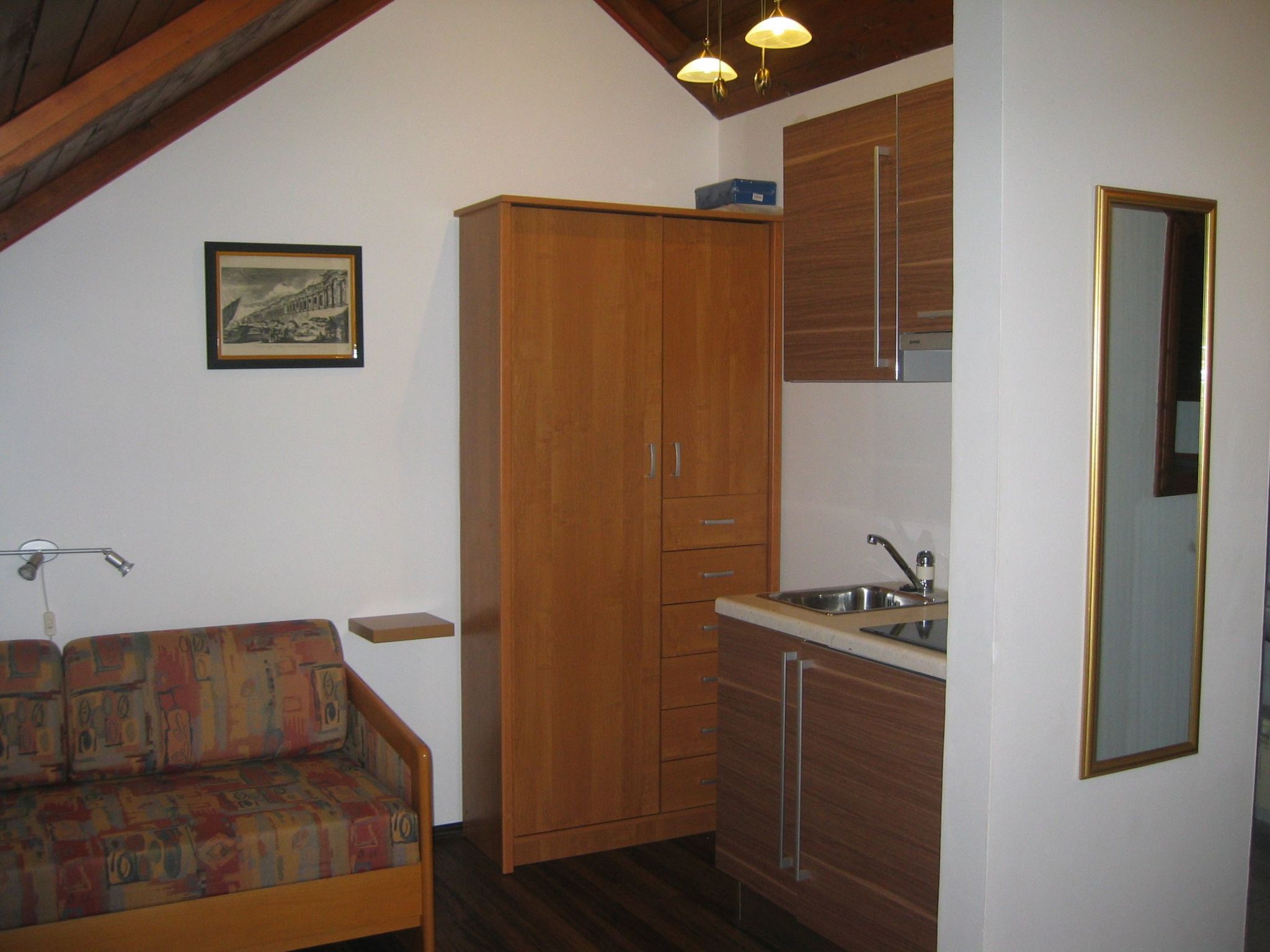 Gemütliche Wohnung in Omiš mit Privatem Balkon-Binnen