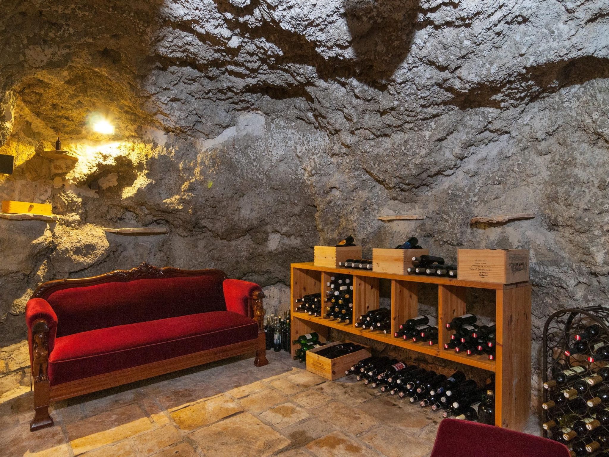 Gemütliche Wohnung in Omiš mit Privatem Balkon-Binnen