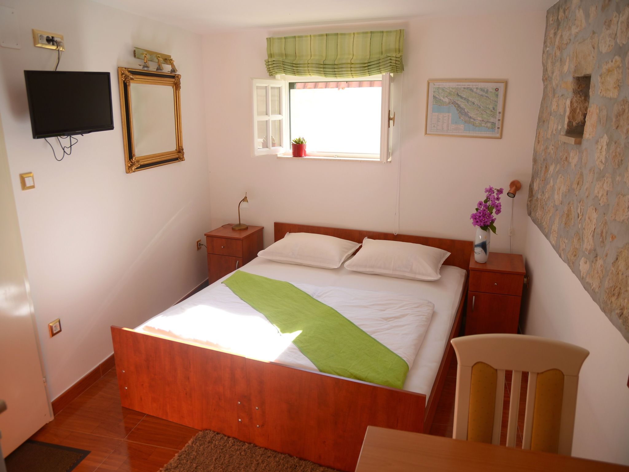 Kleine Wohnung in Omiš mit Privatem Balkon-Binnen