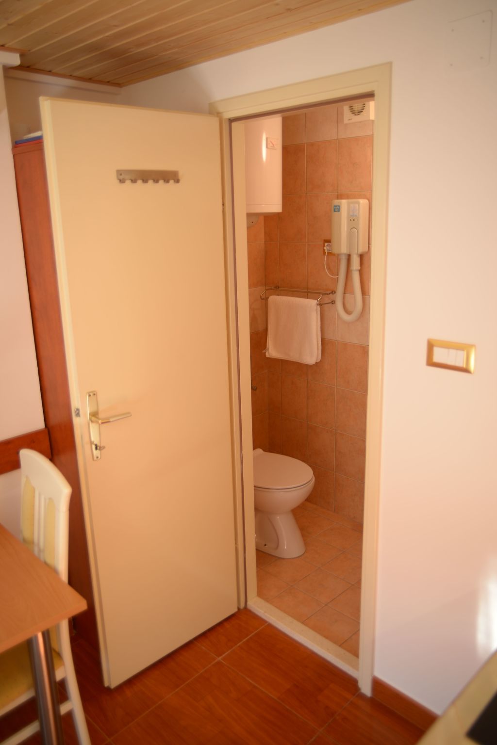 Kleine Wohnung in Omiš mit Privatem Balkon-Binnen