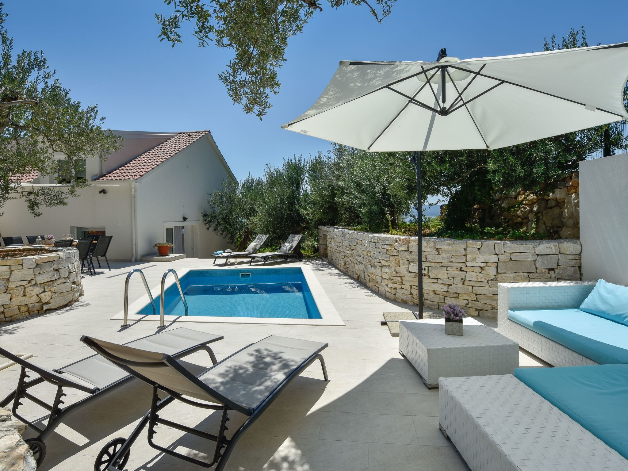 3 Schlafzimmer Villa mit beheiztem Pool und Meerblick-Drinnen