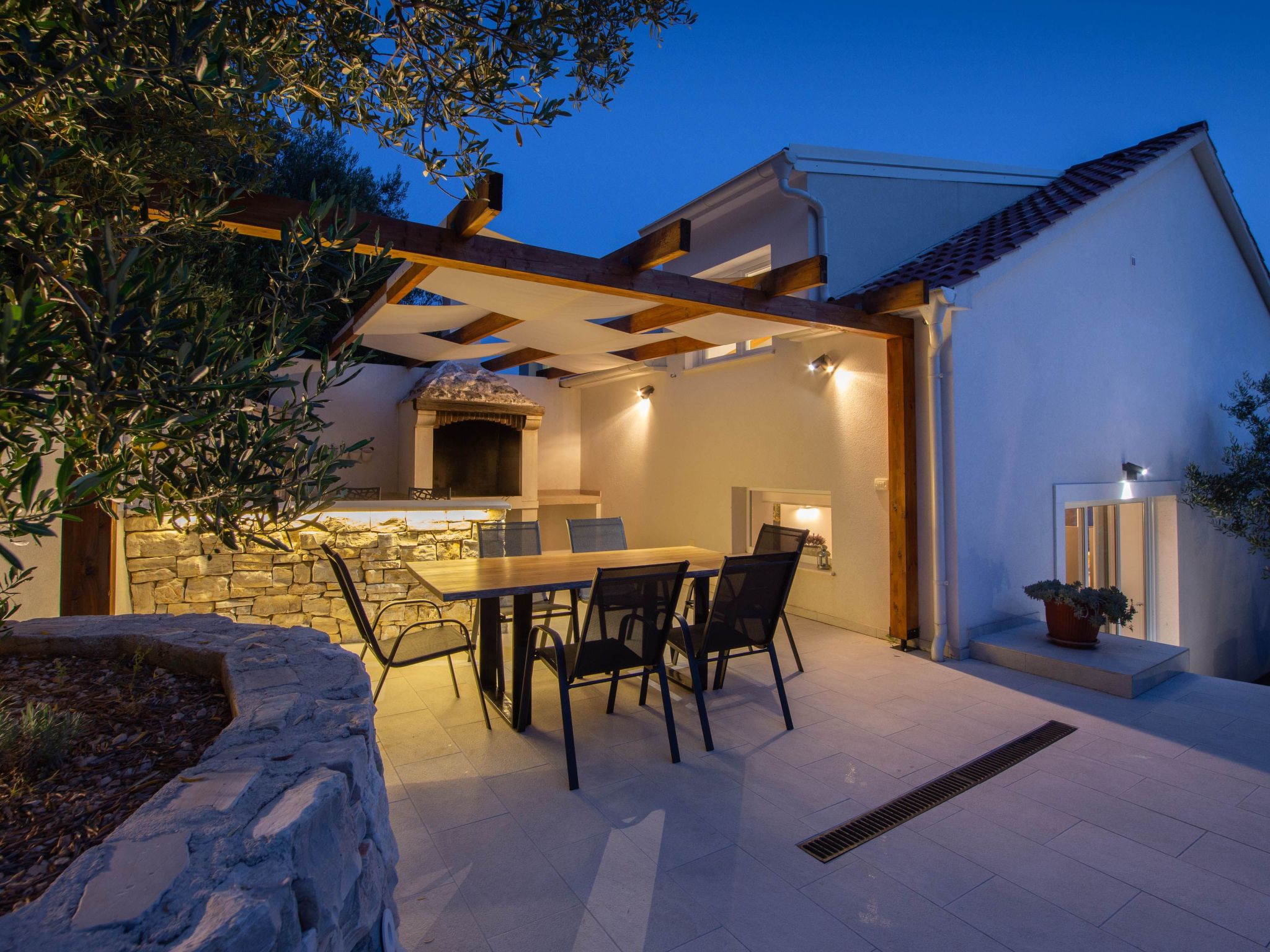 3 Schlafzimmer Villa mit beheiztem Pool und Meerblick-Drinnen