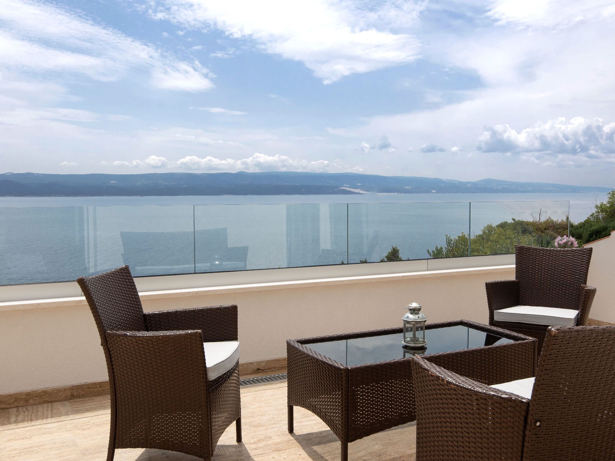 3 Schlafzimmer Villa mit beheiztem Pool und Meerblick-Drinnen