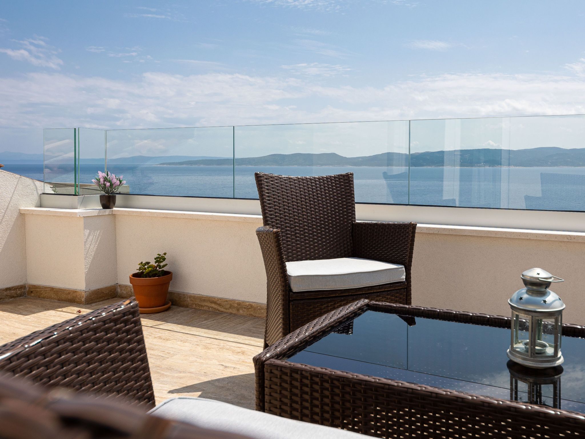 3 Schlafzimmer Villa mit beheiztem Pool und Meerblick-Drinnen