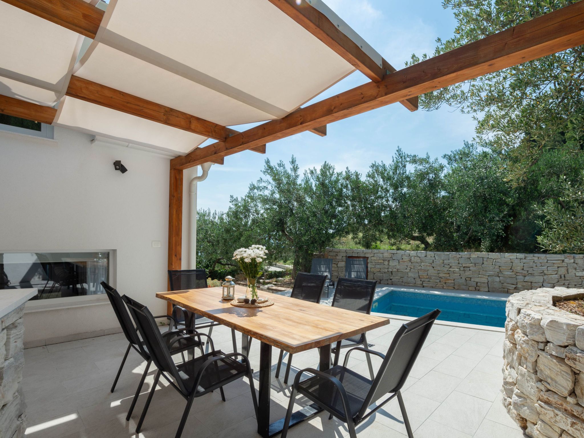 3 Schlafzimmer Villa mit beheiztem Pool und Meerblick-Drinnen