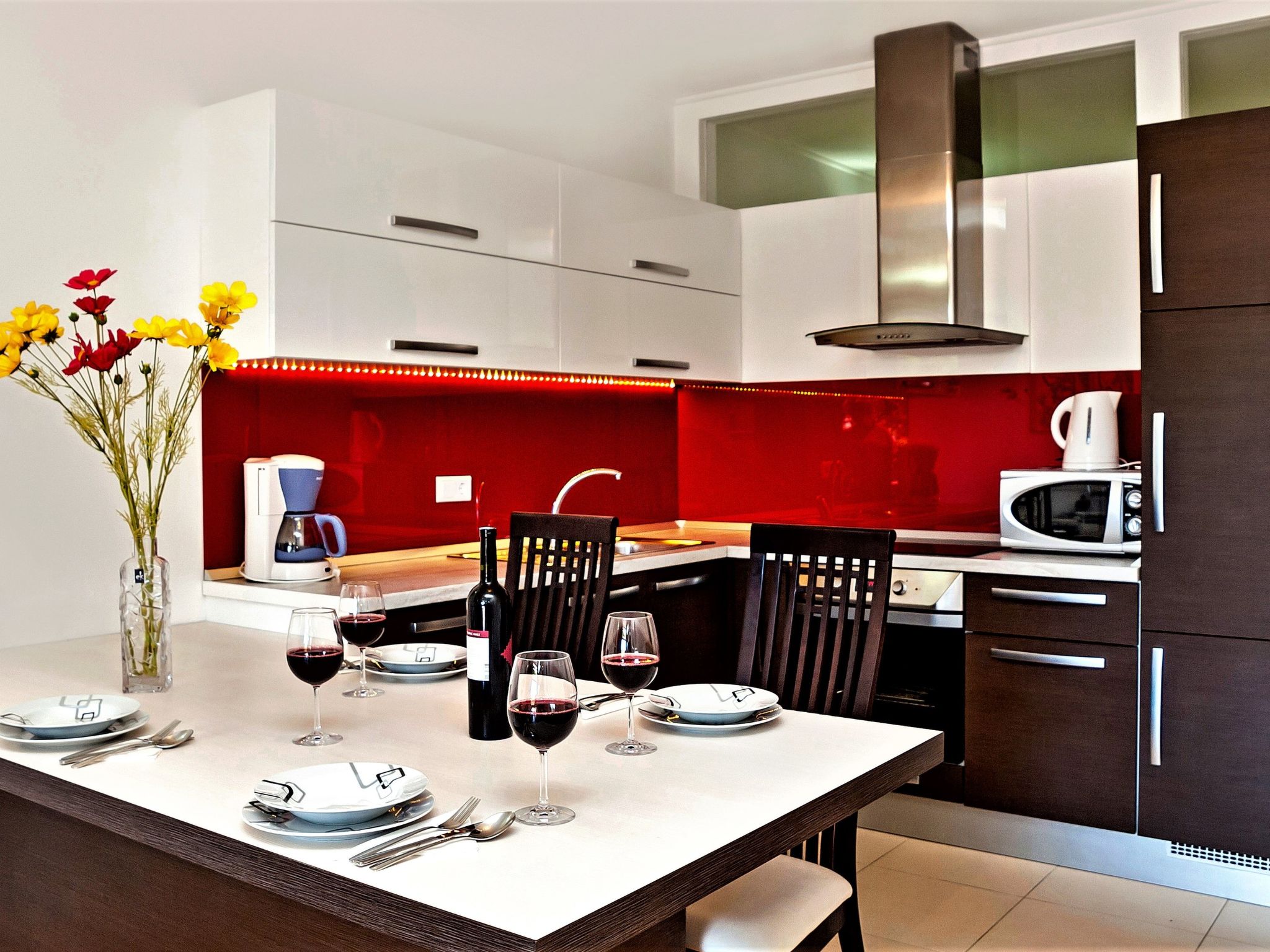 Ein luxuriöses Apartment in der Nähe des Zentrums, am Flussufer-Drinnen