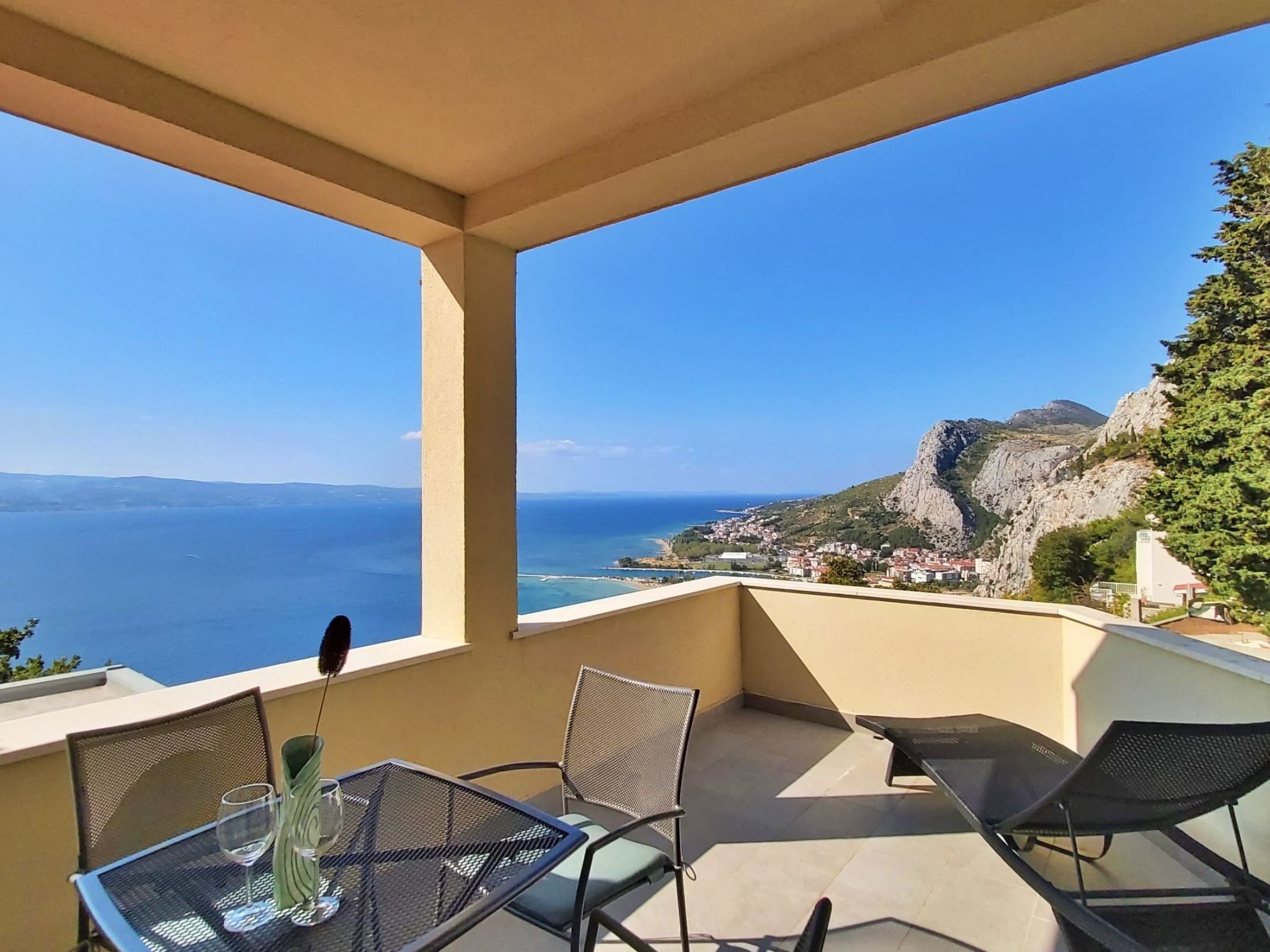 Wohnung Borak grün mit herrlichem Blick-Inside