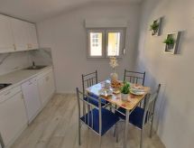 Superieur appartement met zeezicht en balkon, op 200m van het strand van Duće - thumbnail 5