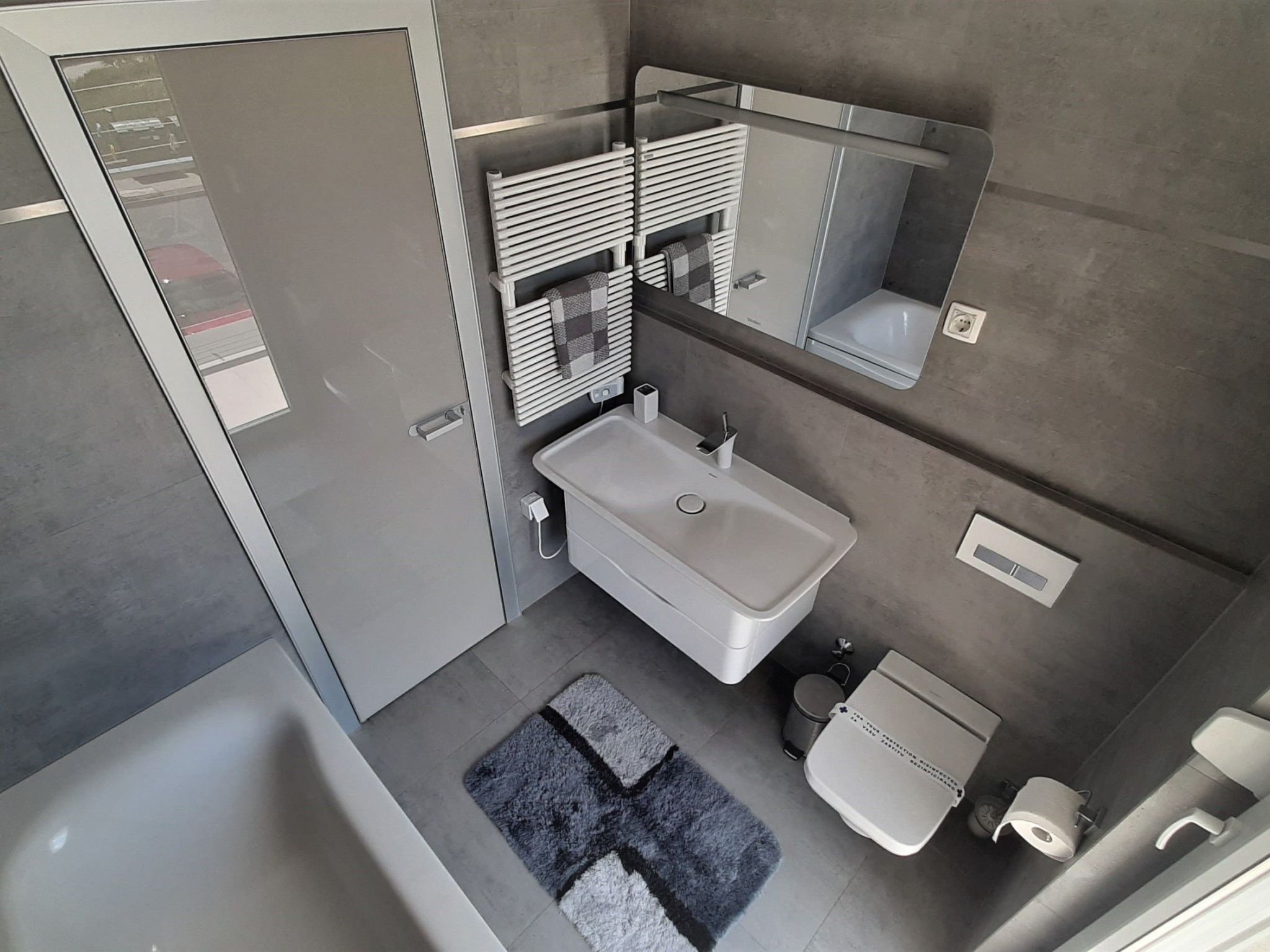 Stylisches Studio mit atemberaubendem Ausblick-Drinnen