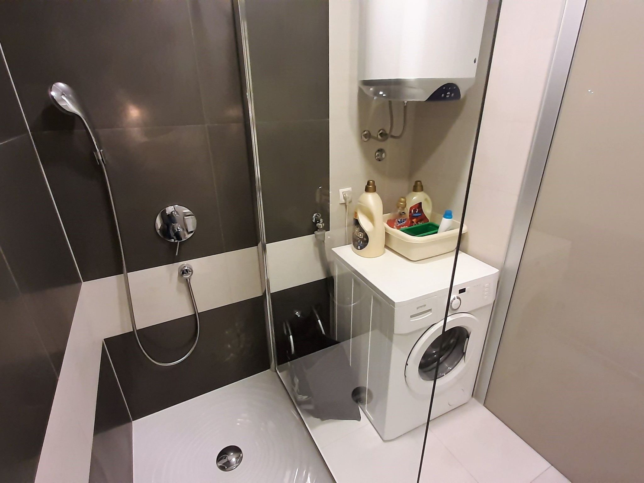 Stylisches Studio mit atemberaubendem Ausblick-Drinnen