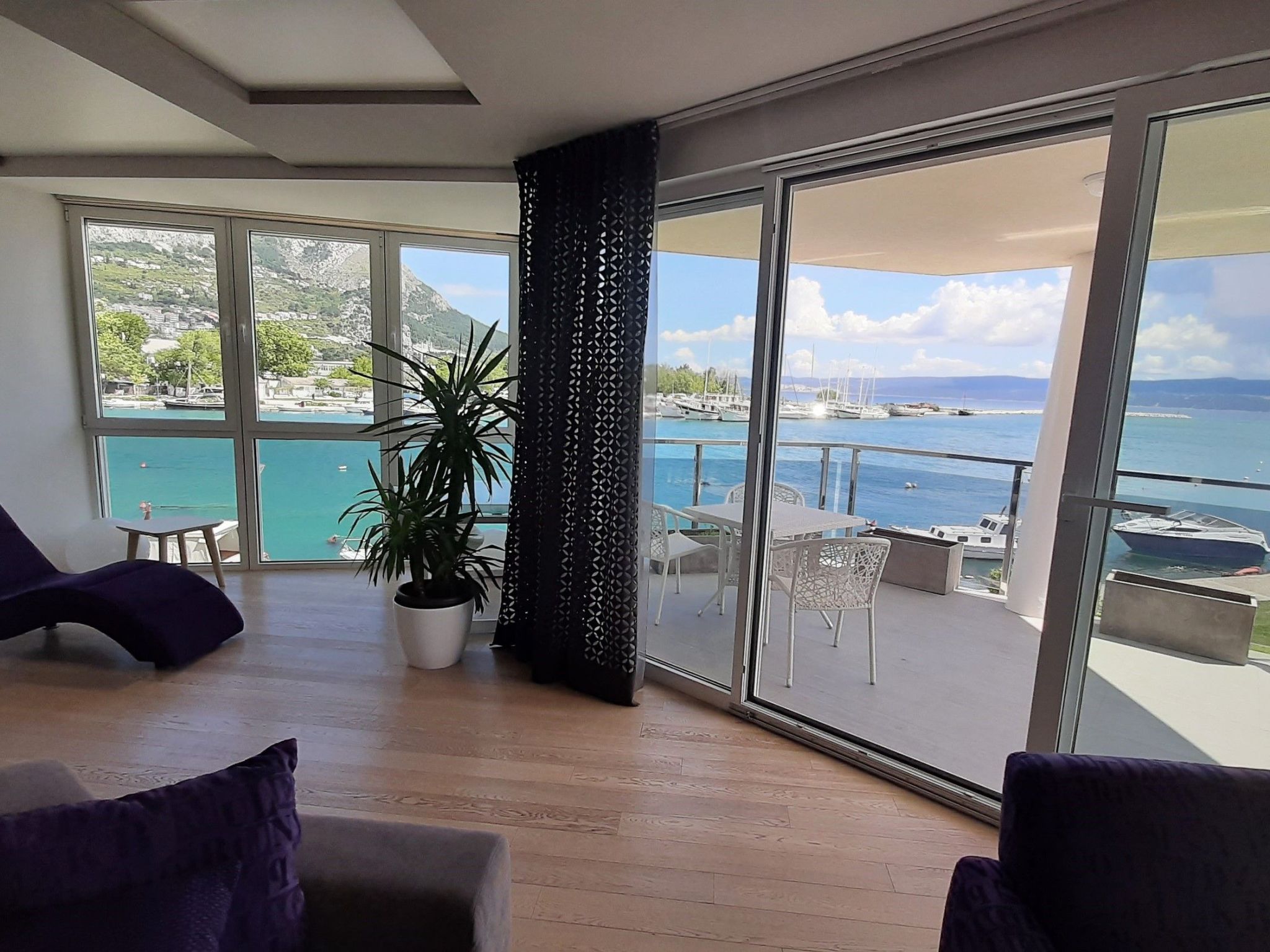 Stylisches Studio mit atemberaubendem Ausblick-Drinnen