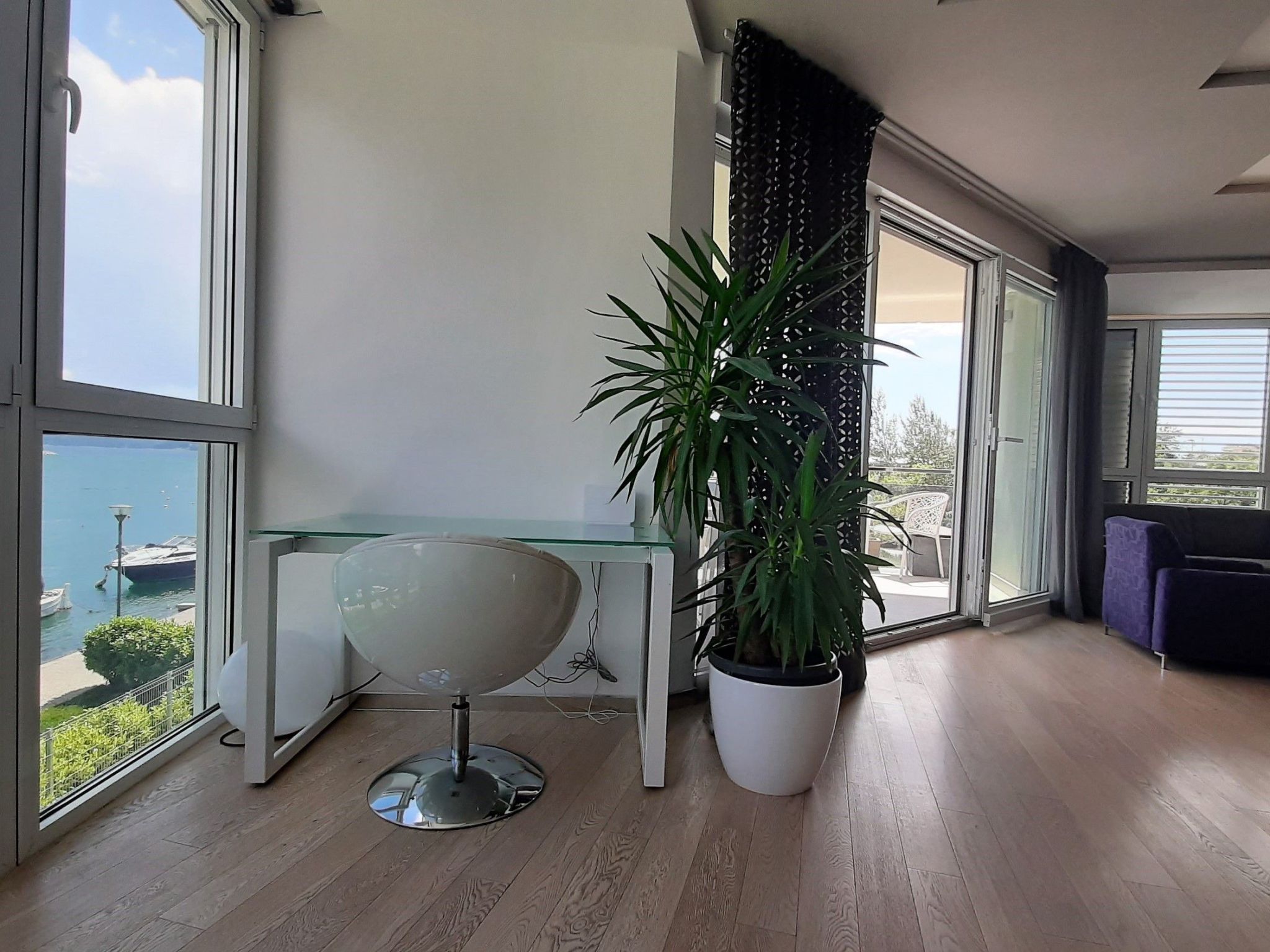 Stylisches Studio mit atemberaubendem Ausblick-Drinnen