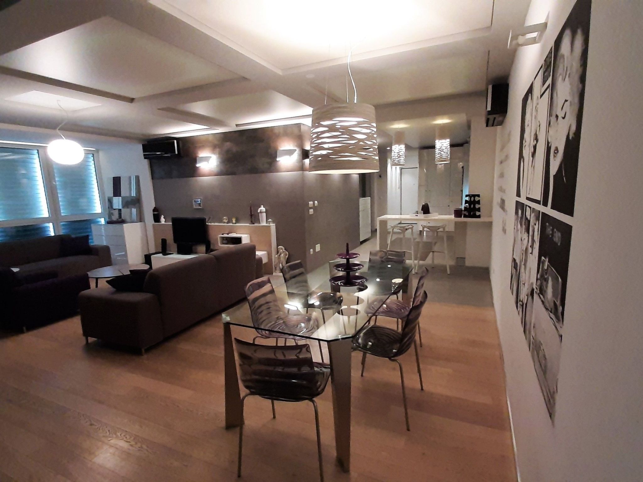 Stylisches Studio mit atemberaubendem Ausblick-Drinnen