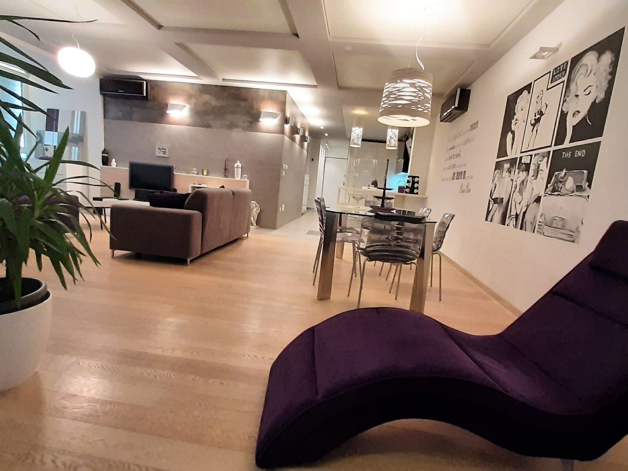 Stylisches Studio mit atemberaubendem Ausblick-Drinnen