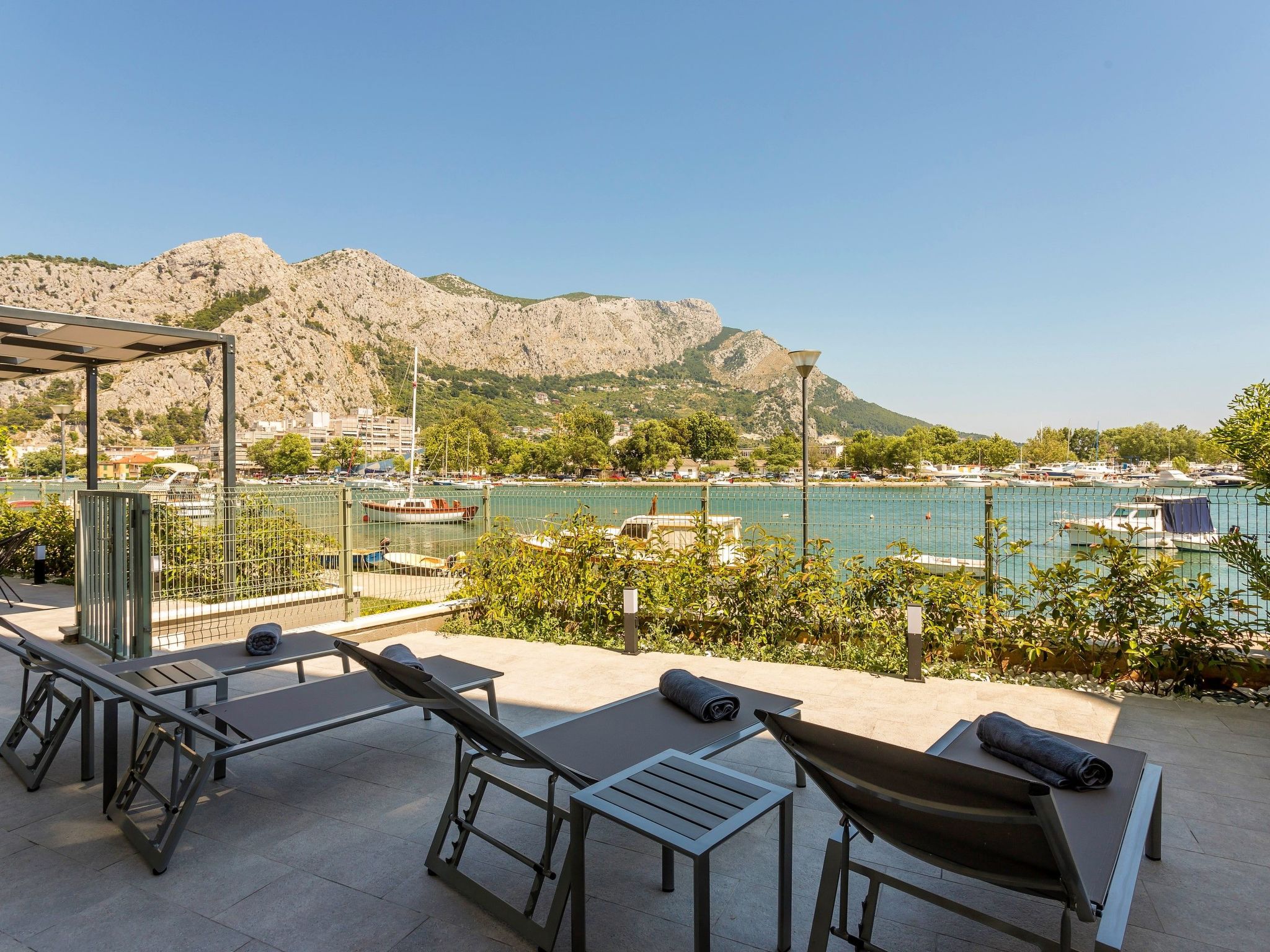 Luxus-Apartment mit Whirlpool-Drinnen