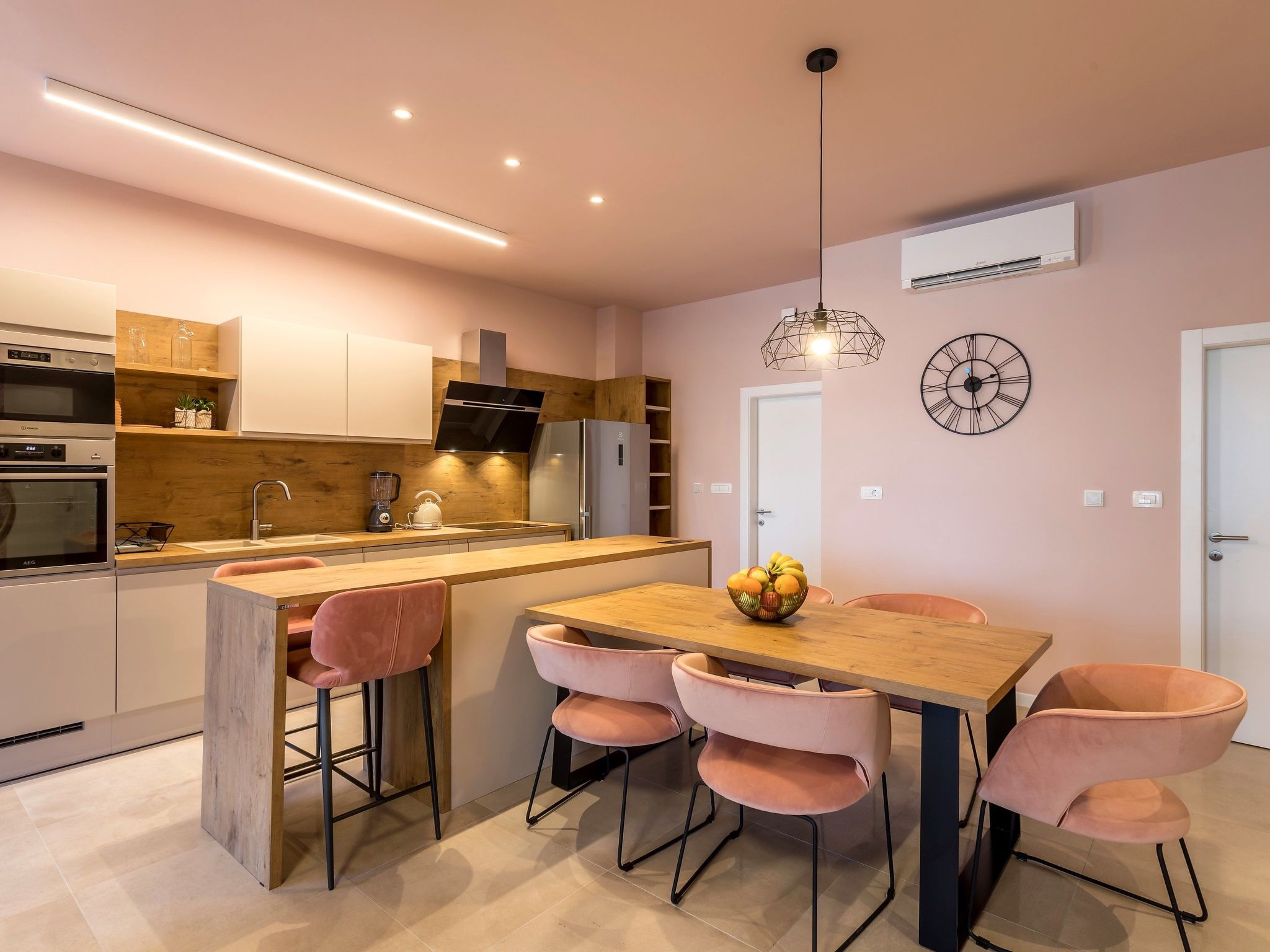 Luxus-Apartment mit Whirlpool-Drinnen