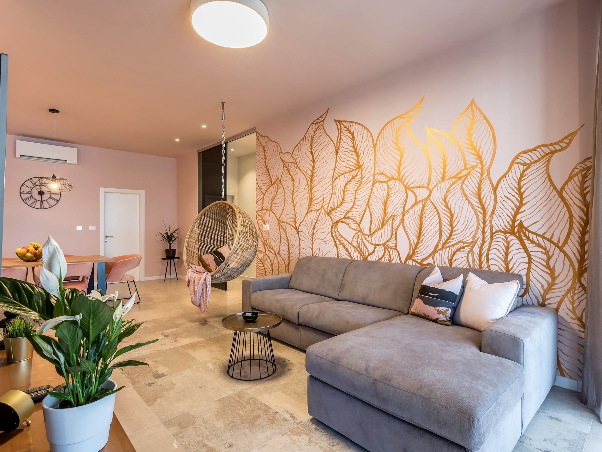 Luxus-Apartment mit Whirlpool-Drinnen