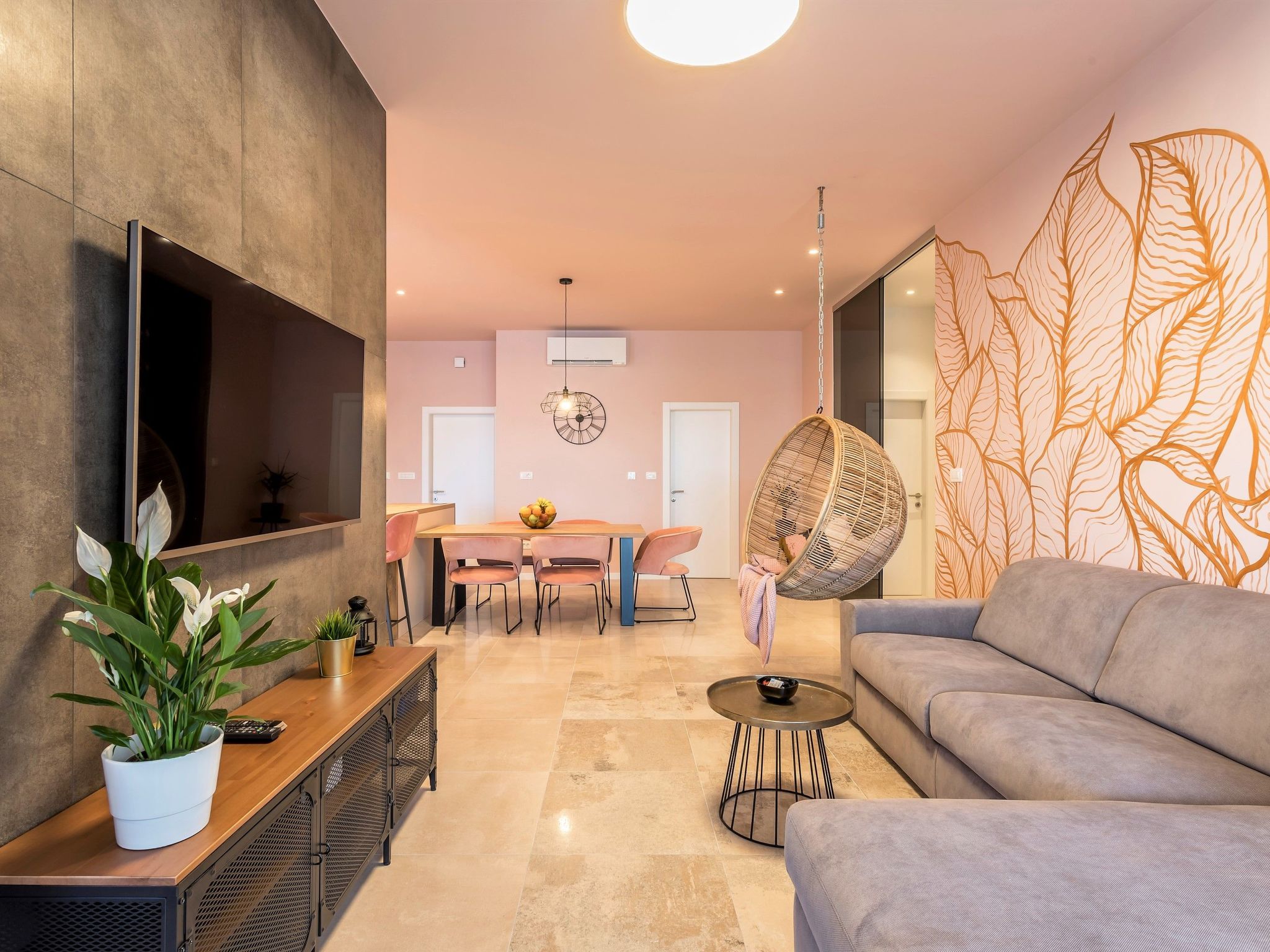 Luxus-Apartment mit Whirlpool-Drinnen