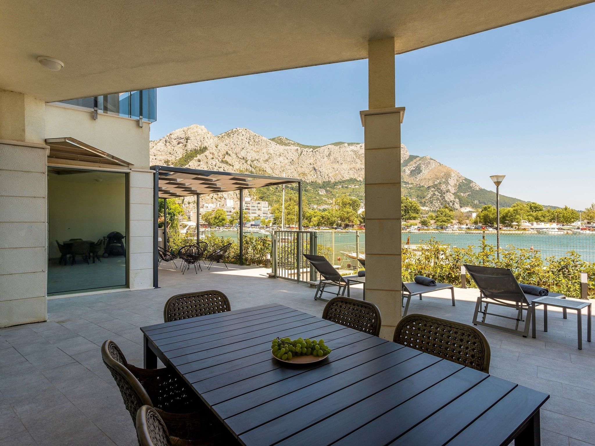 Luxus-Apartment mit Whirlpool-Drinnen