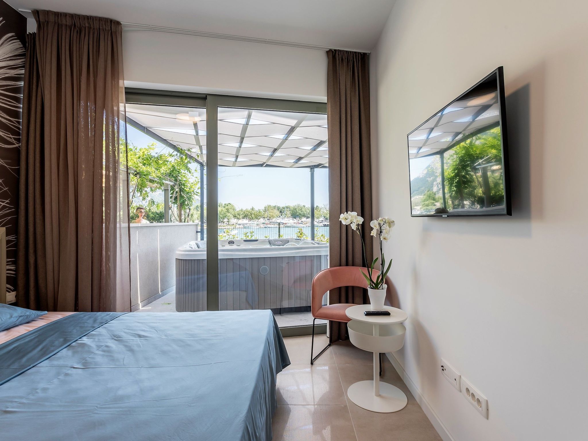 Luxus-Apartment mit Whirlpool-Drinnen