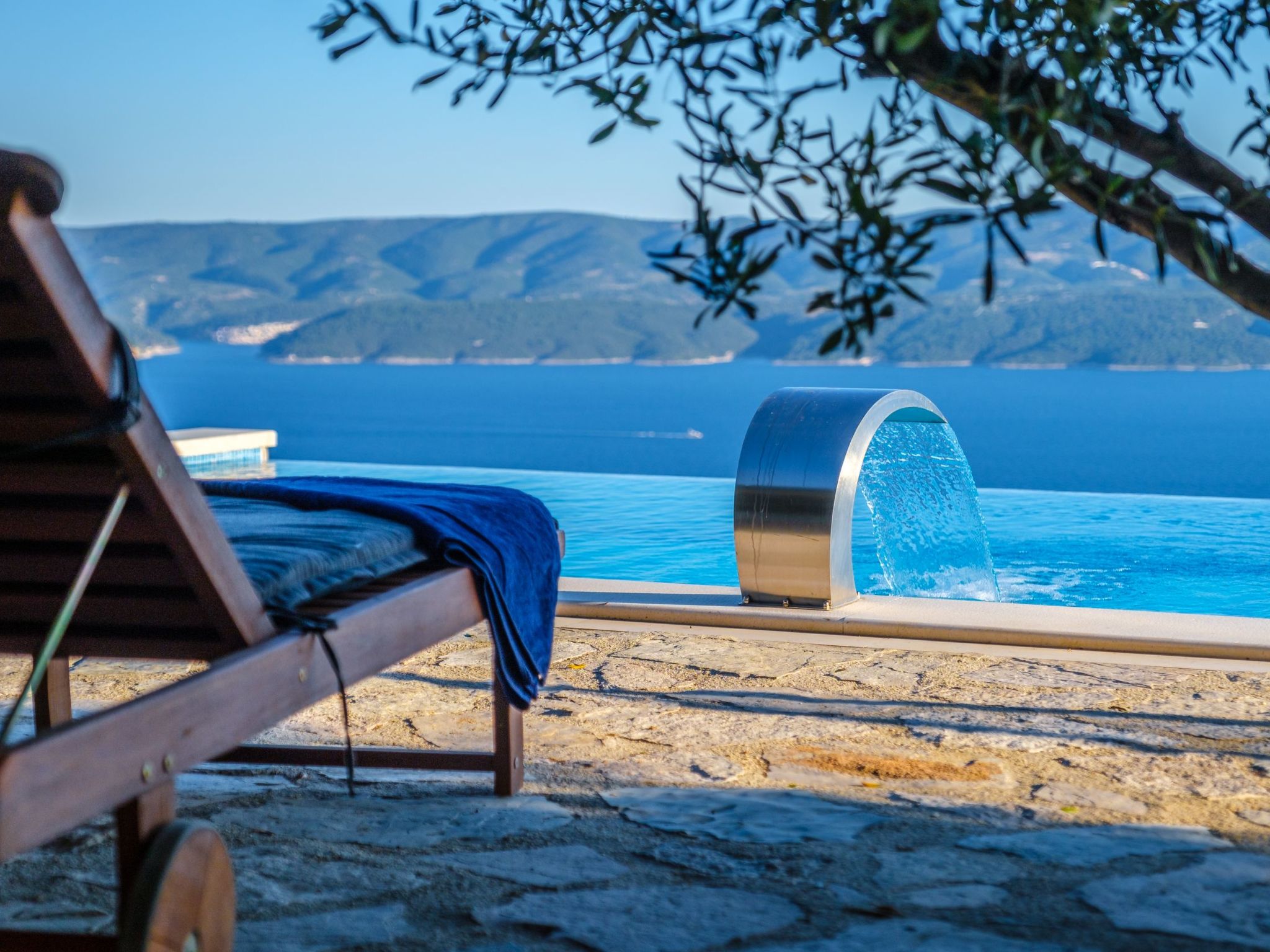 Villa mit vier Schlafzimmern und beheiztem Pool-Drinnen