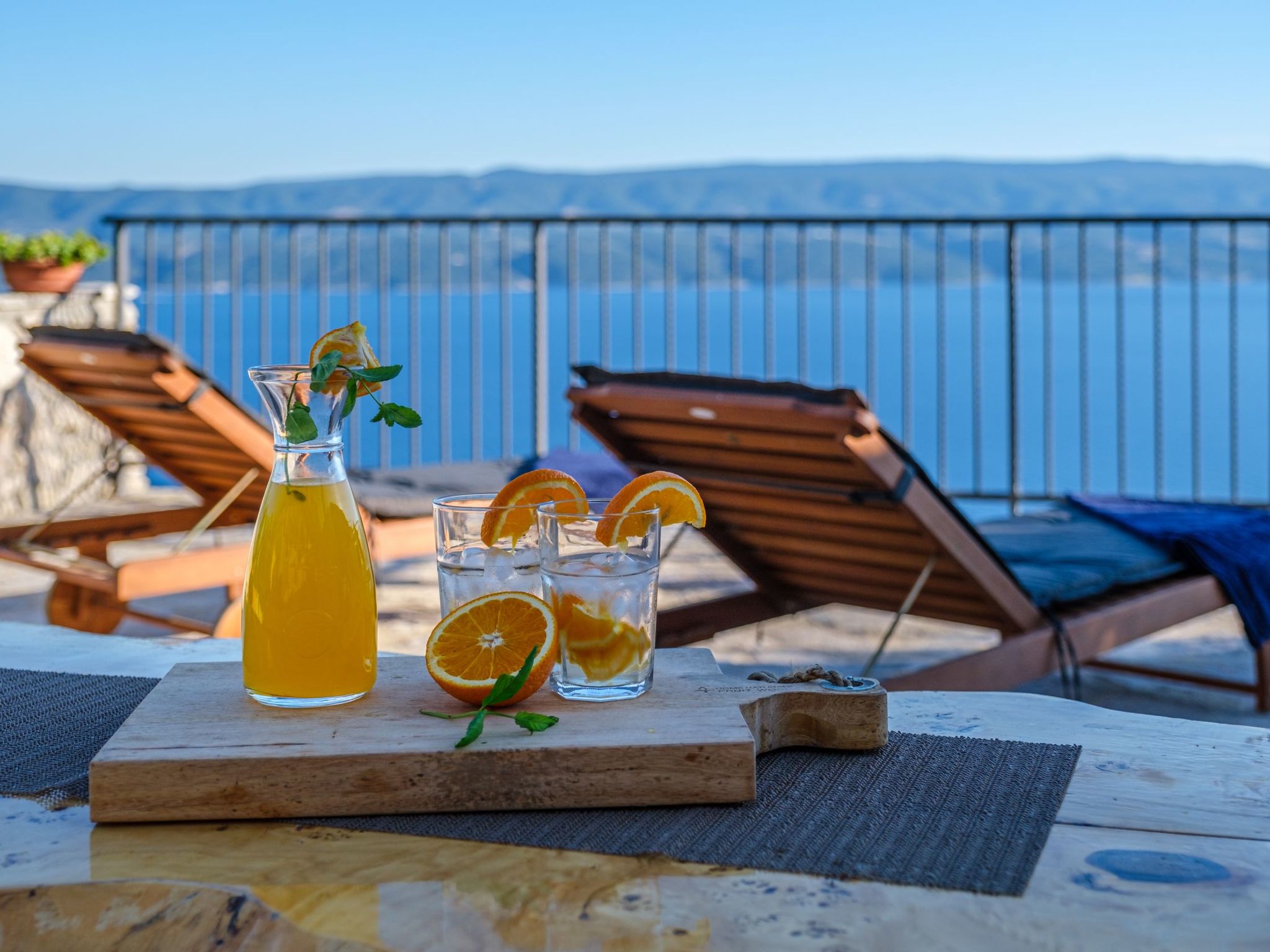 Villa mit vier Schlafzimmern und beheiztem Pool-Drinnen