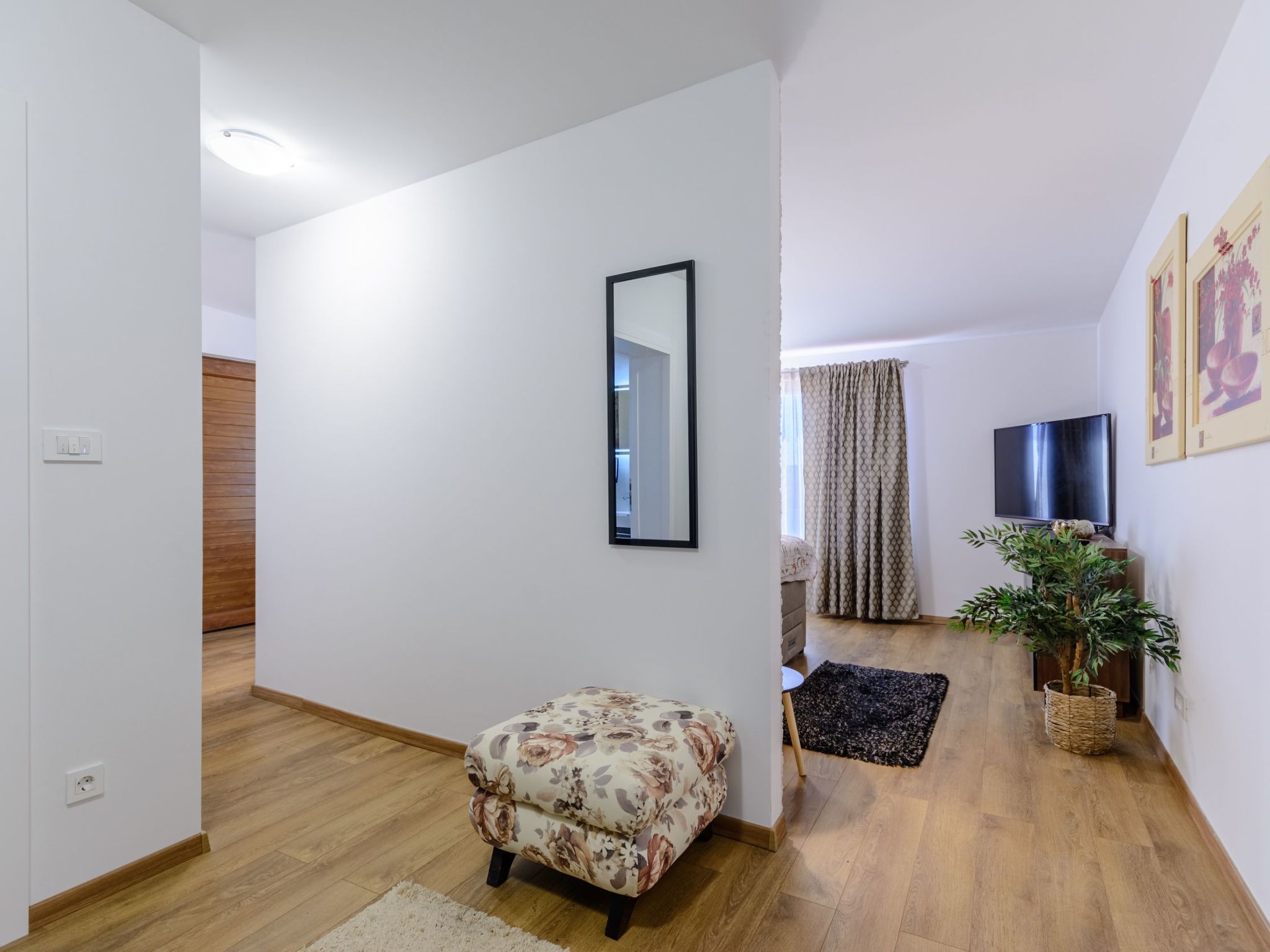 Villa mit vier Schlafzimmern und beheiztem Pool-Drinnen