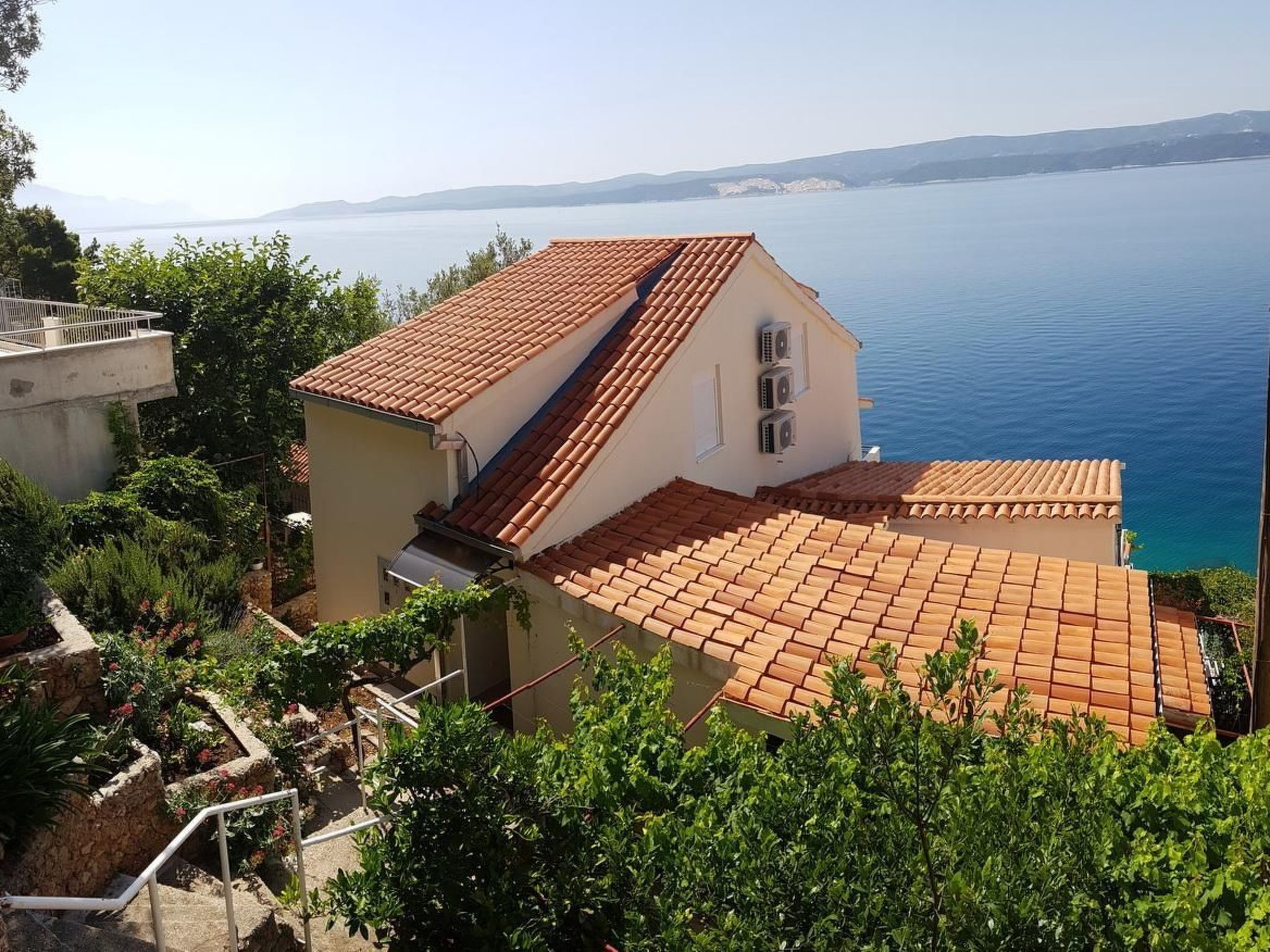 Ferienvilla mit Blick auf das Wasser-Binnen