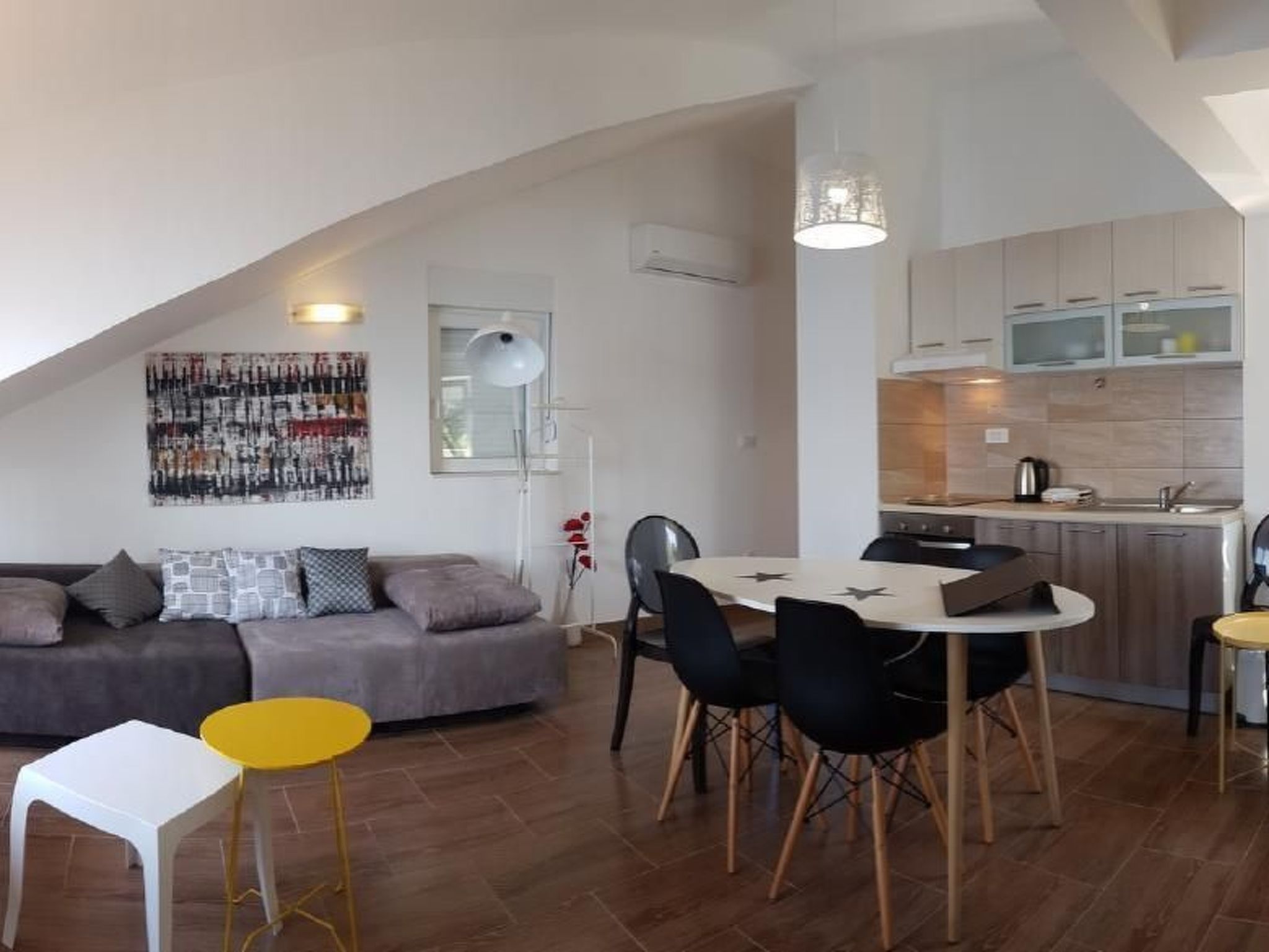 Ferienvilla mit Blick auf das Wasser-Binnen