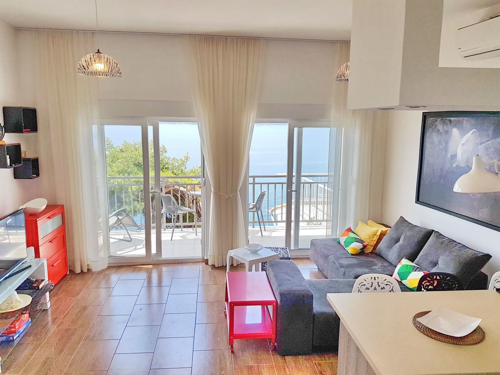 Ferienvilla mit Blick auf das Wasser-Binnen