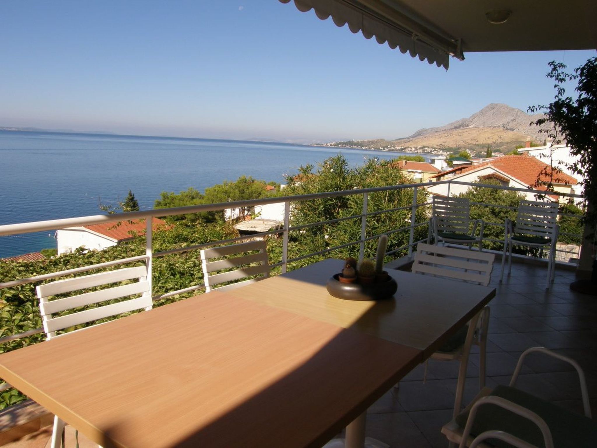 Komfortable Wohnung in Omiš mit Schönem Garten - Image 2