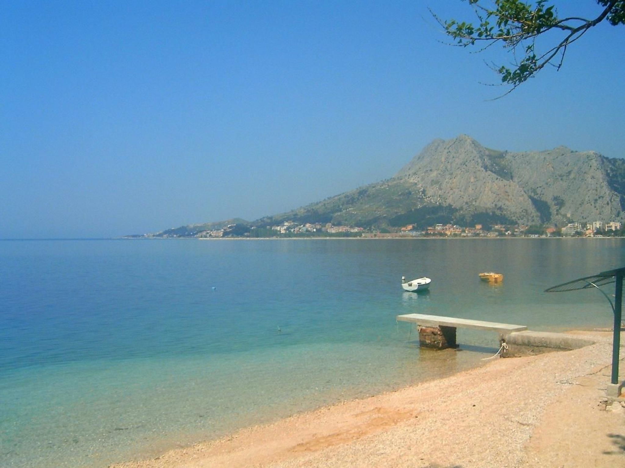 Komfortable Wohnung in Omiš mit Schönem Garten - Image 4