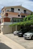 Knusse studio met grote balkon op 250m van zee in Duće - thumbnail 3