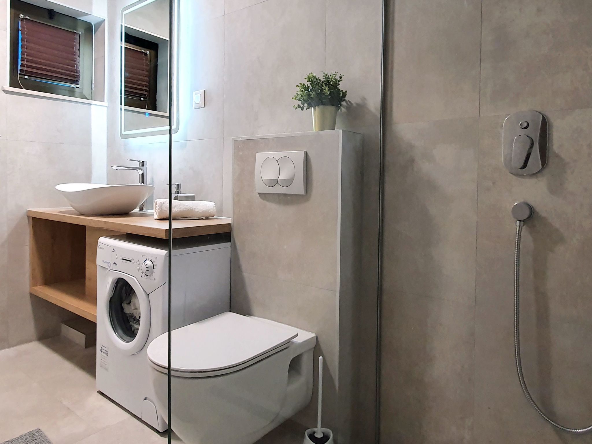 Geräumiges Ferienhaus in Omiš mit Privatem Pool-Inside