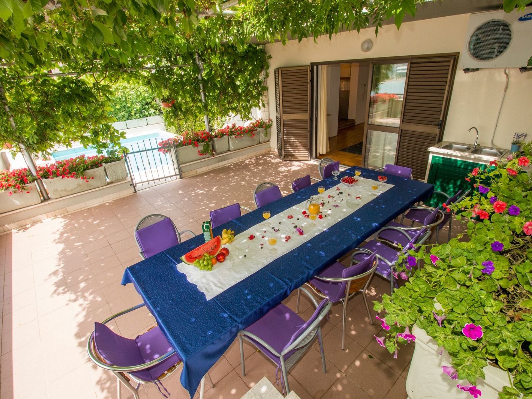 Geräumiges Ferienhaus in Omiš mit Privatem Pool-Inside