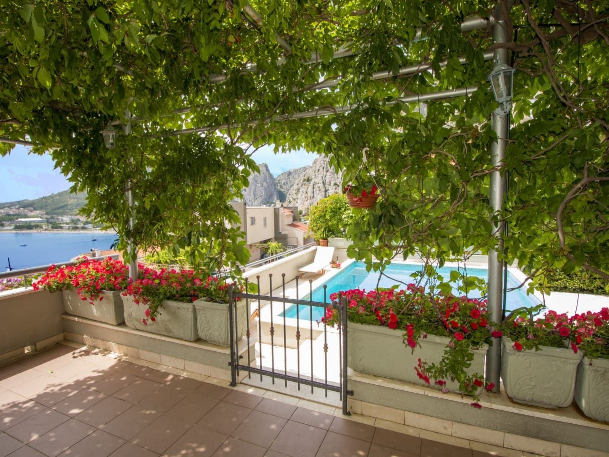 Geräumiges Ferienhaus in Omiš mit Privatem Pool-Inside