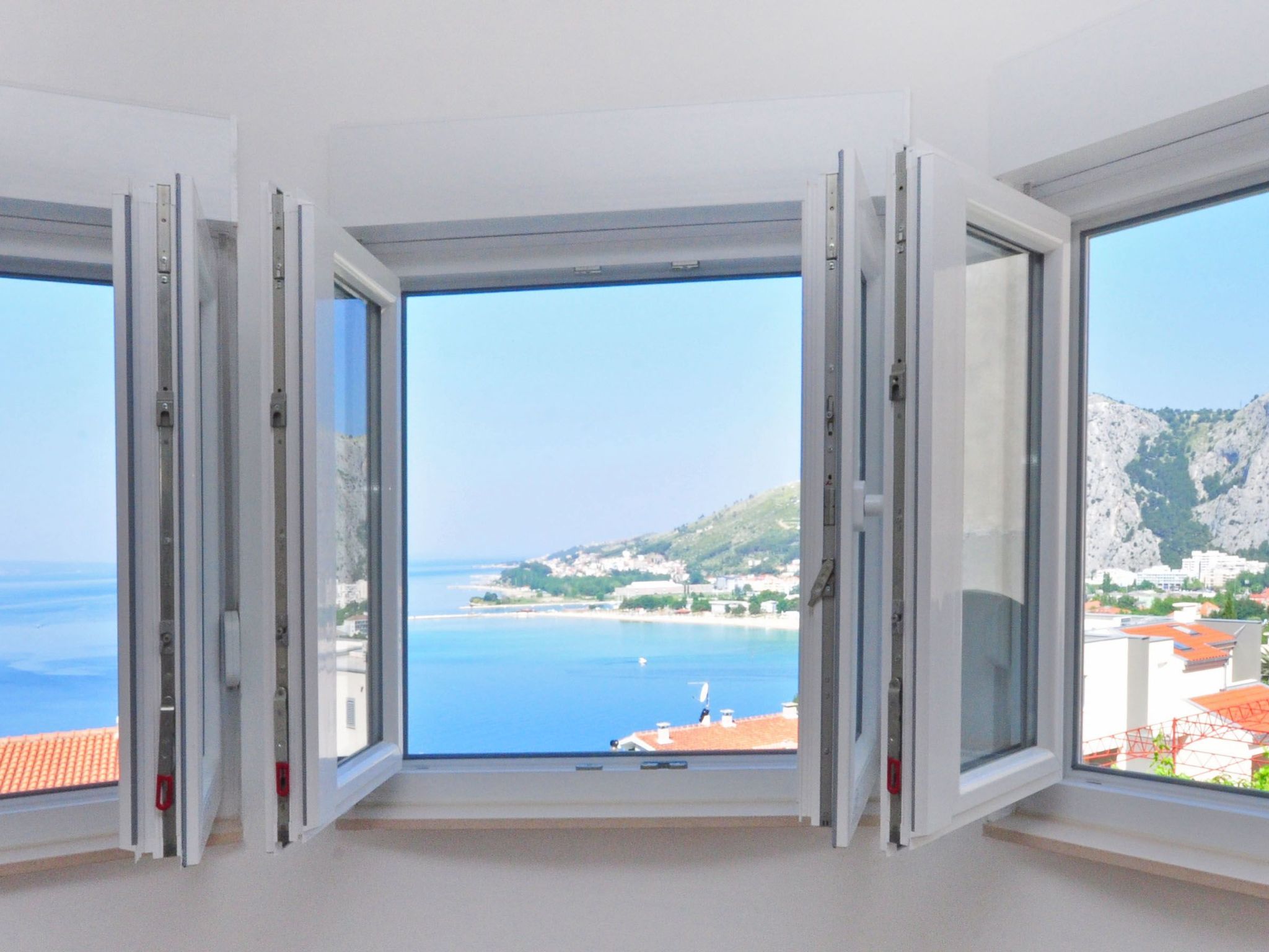 Geräumiges Ferienhaus in Omiš mit Privatem Pool-Inside