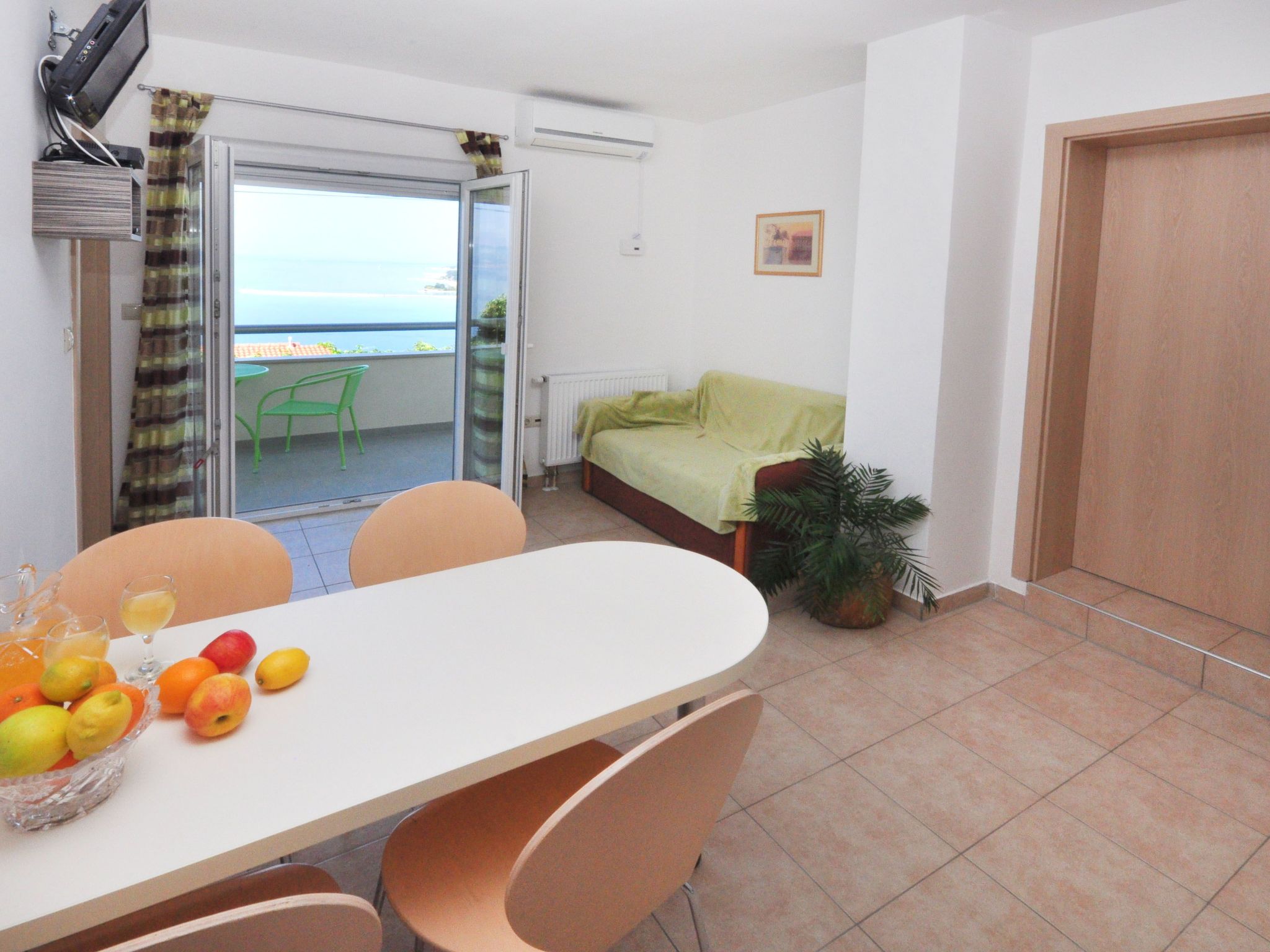 Geräumiges Ferienhaus in Omiš mit Privatem Pool-Inside