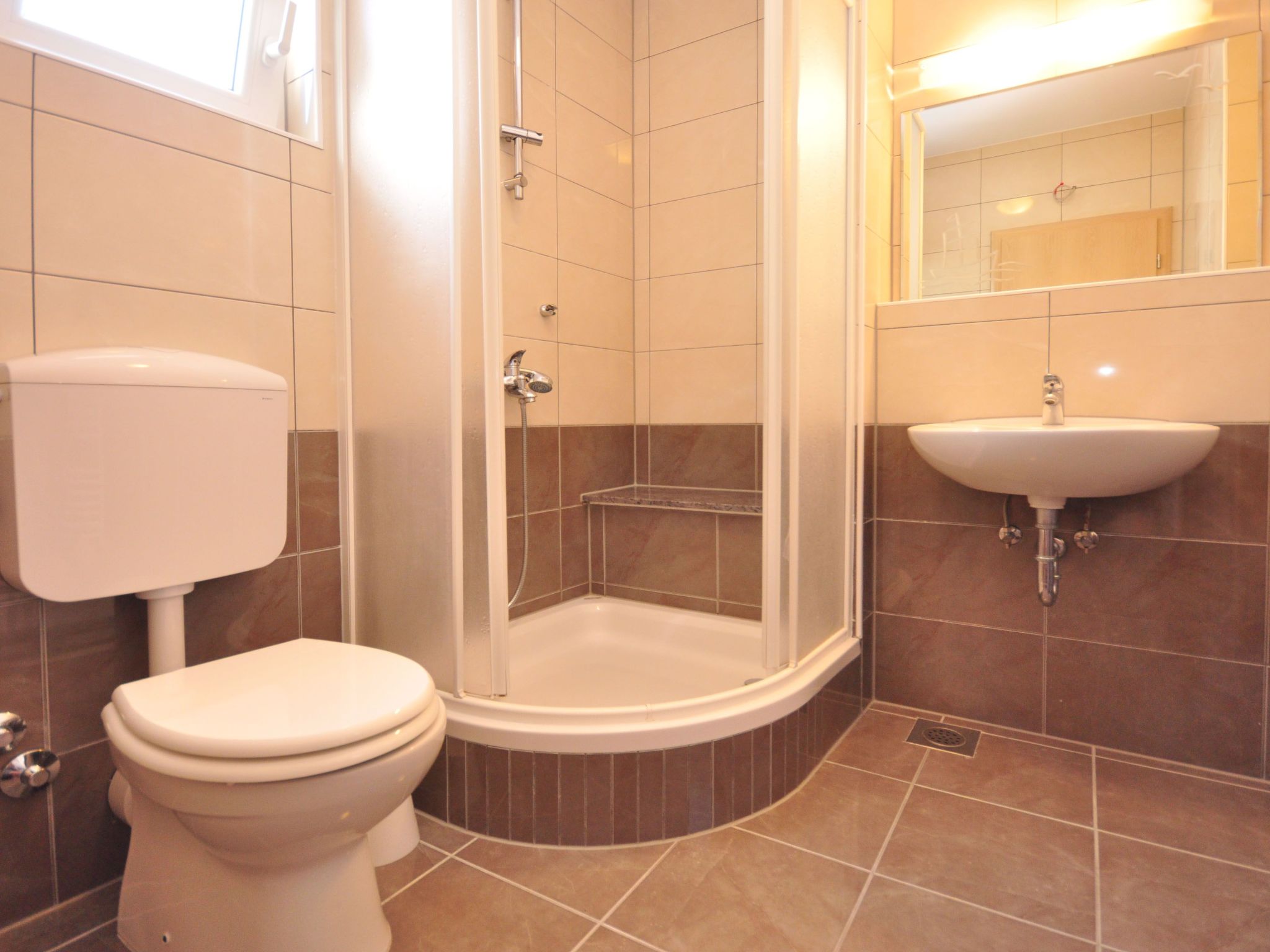 Geräumiges Ferienhaus in Omiš mit Privatem Pool-Inside