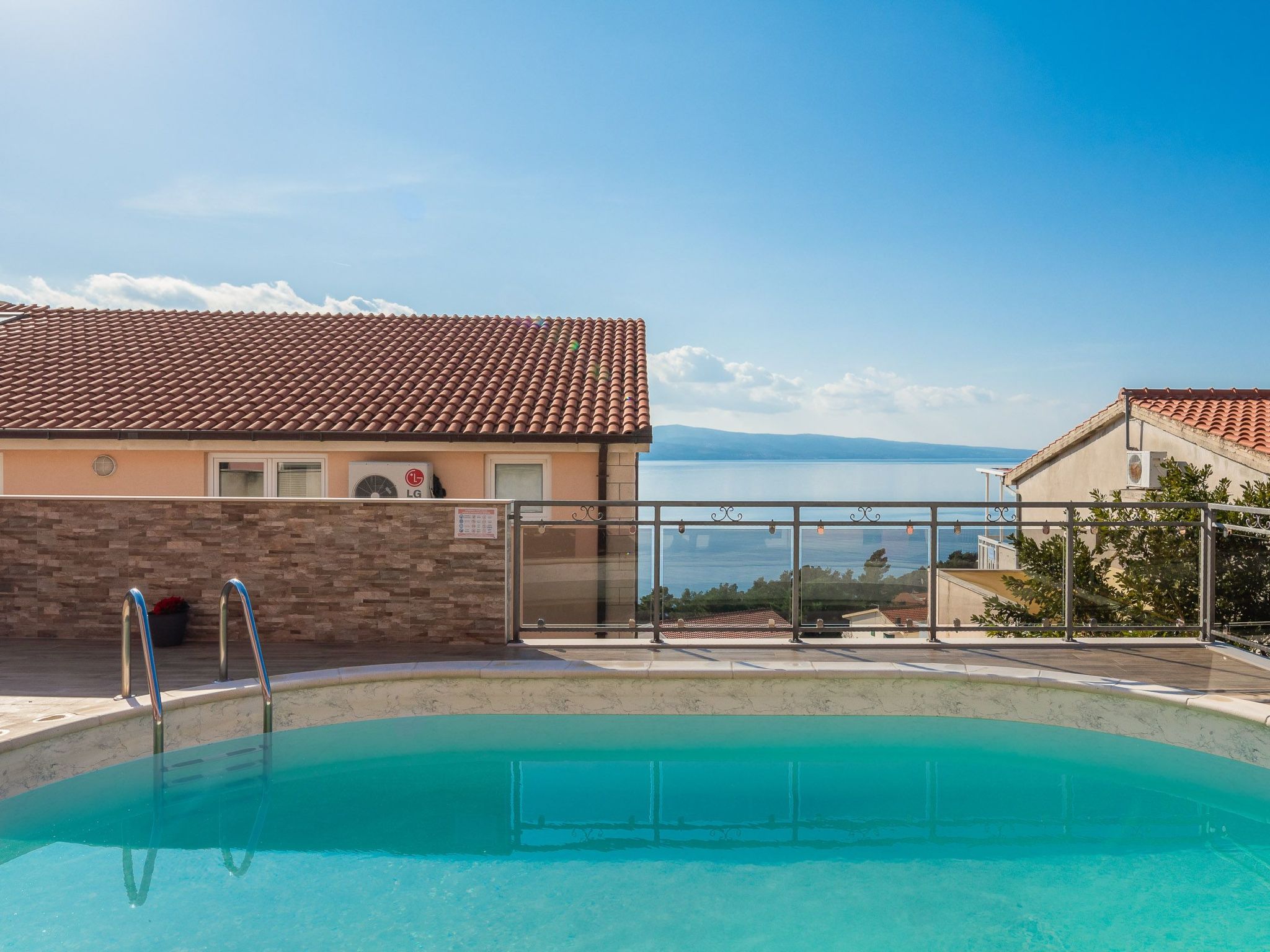 Für 12 Personen in Stanići, Dalmatien (Mitteldalmatien)-Binnen