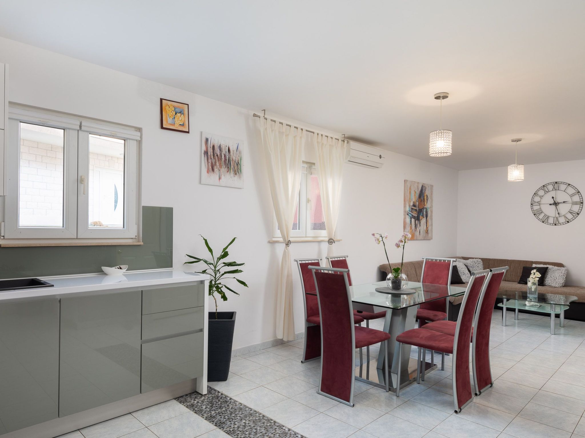 Für 12 Personen in Stanići, Dalmatien (Mitteldalmatien)-Binnen