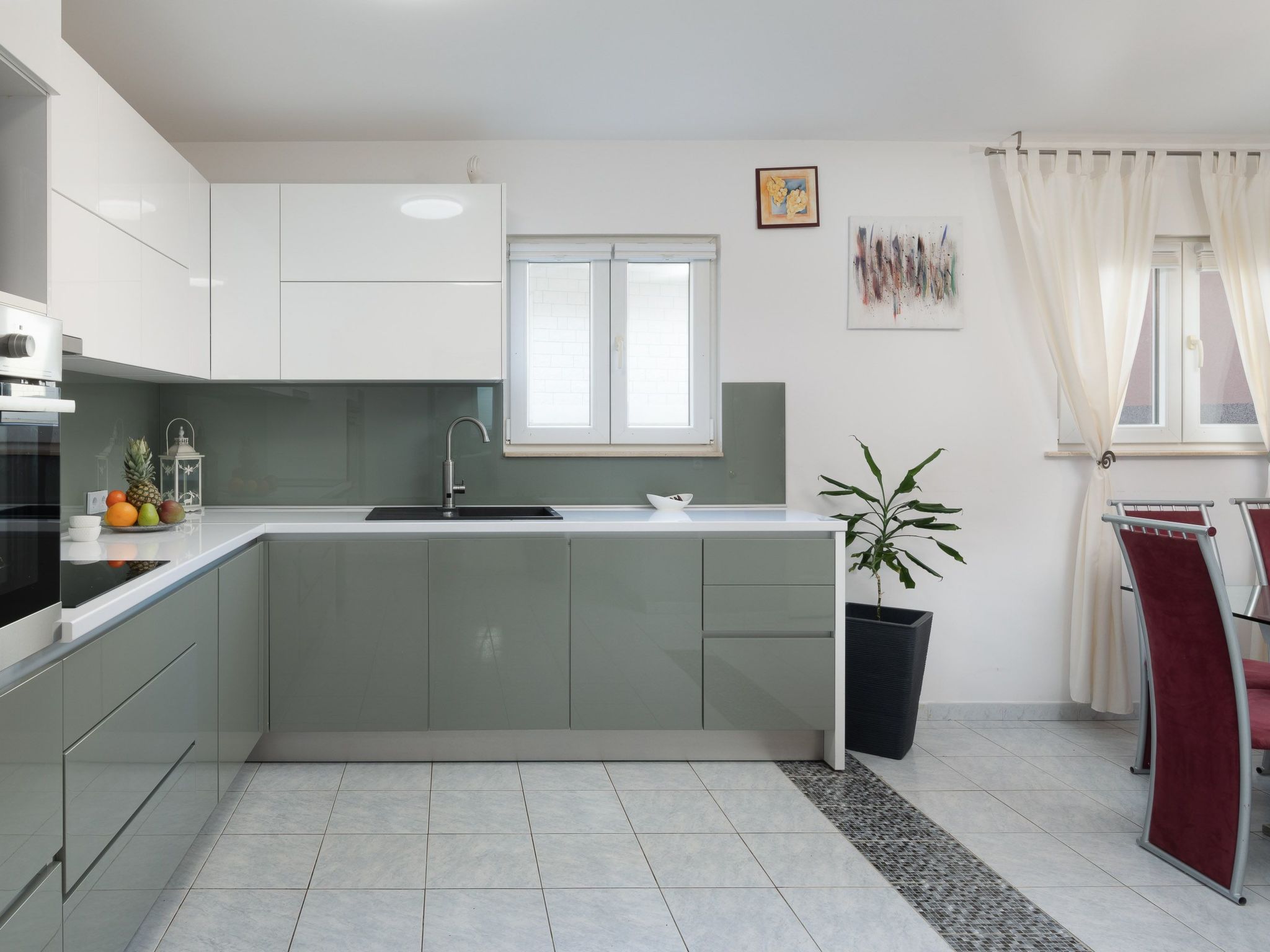 Für 12 Personen in Stanići, Dalmatien (Mitteldalmatien)-Binnen