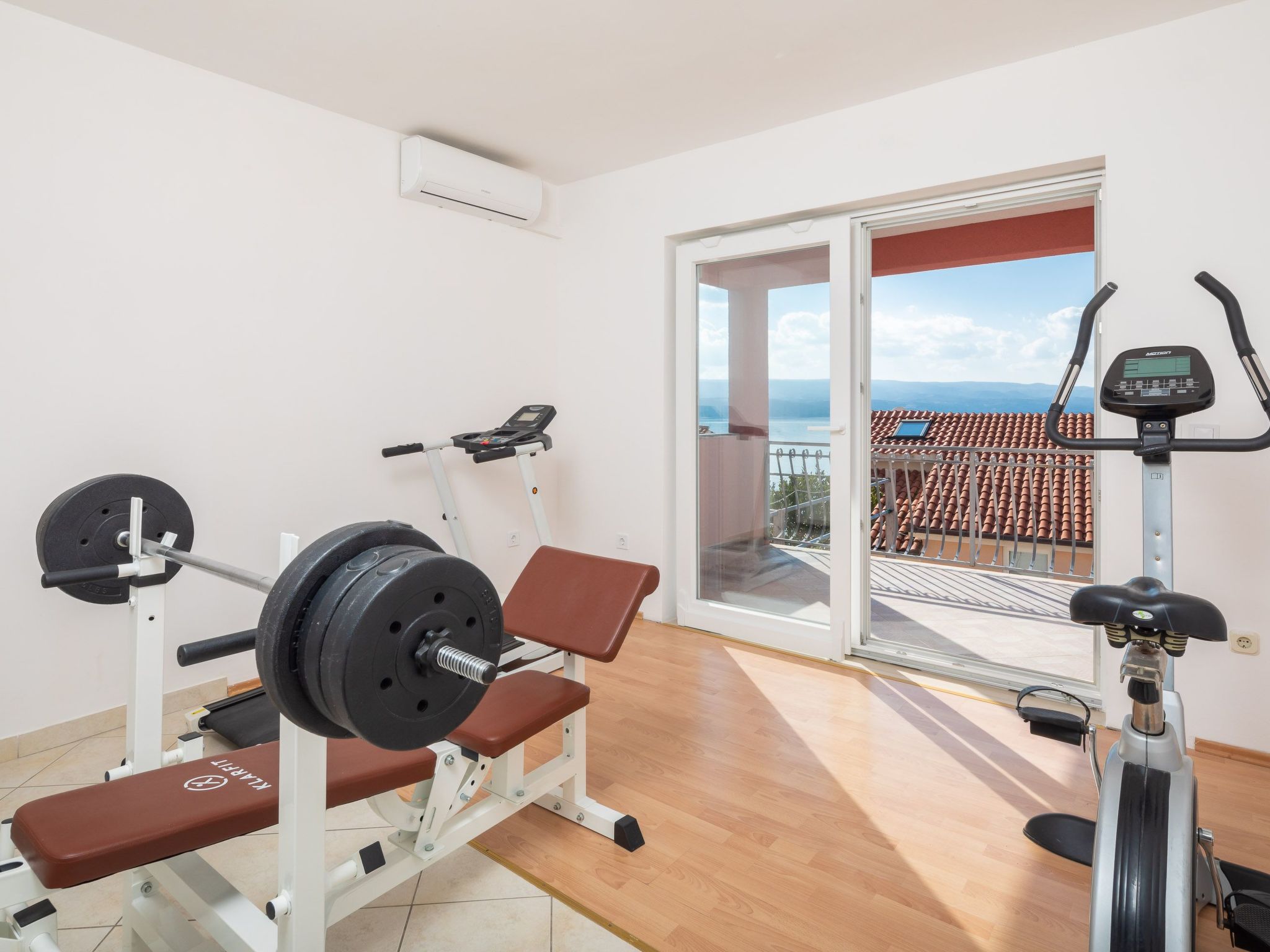 Für 12 Personen in Stanići, Dalmatien (Mitteldalmatien)-Binnen