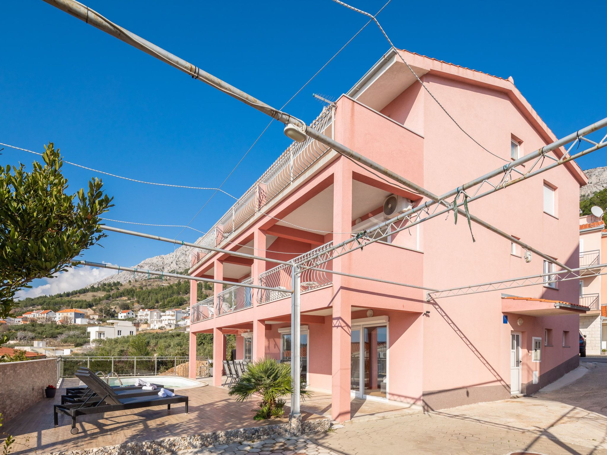 Für 12 Personen in Stanići, Dalmatien (Mitteldalmatien)-Binnen