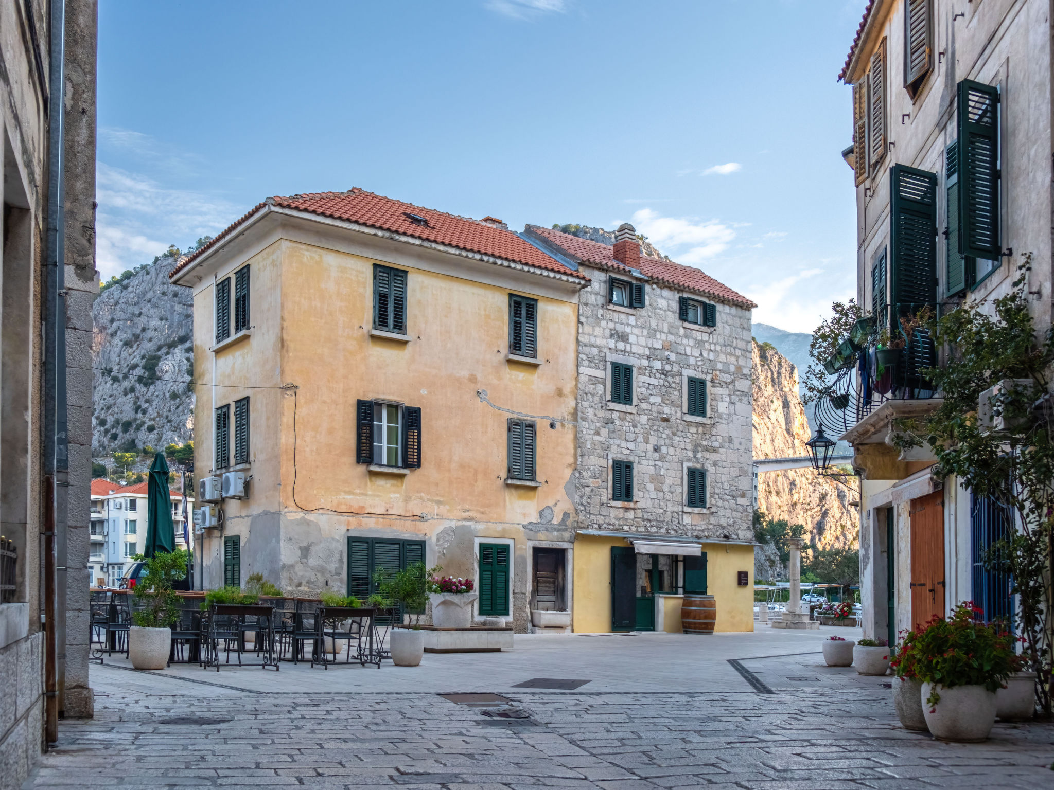 Lončar-Area