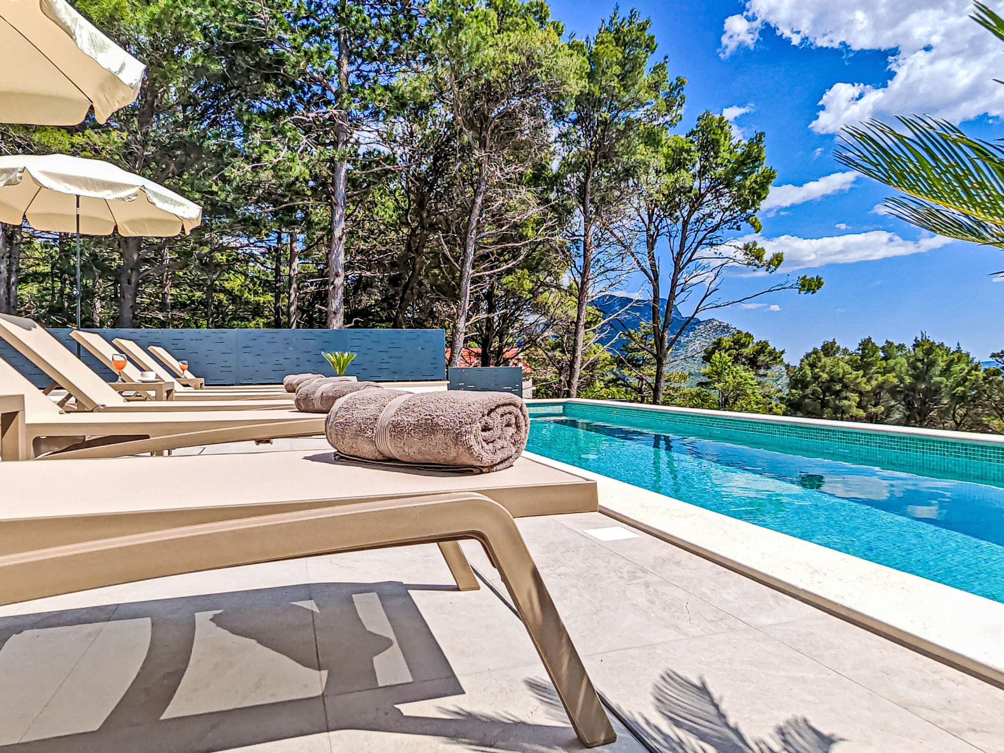 Maria – Heated Pool - Buiten